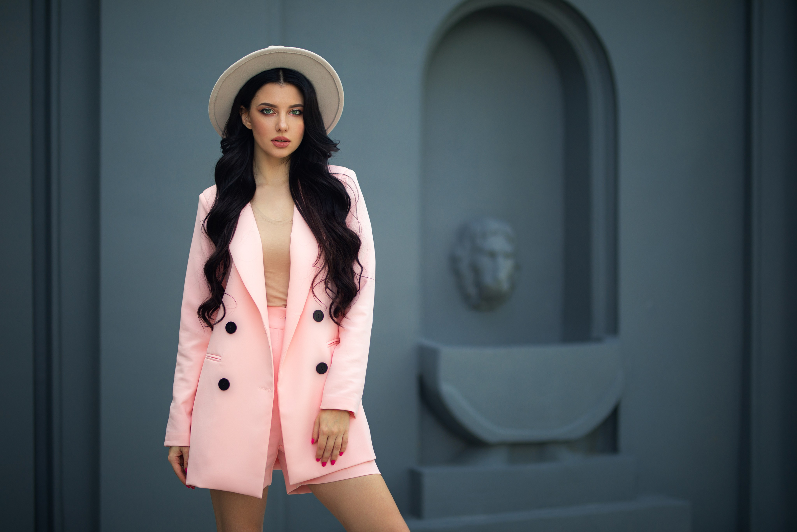 Фотосет с Кристиной в студии на циклораме и на улице города в формате для «себя»