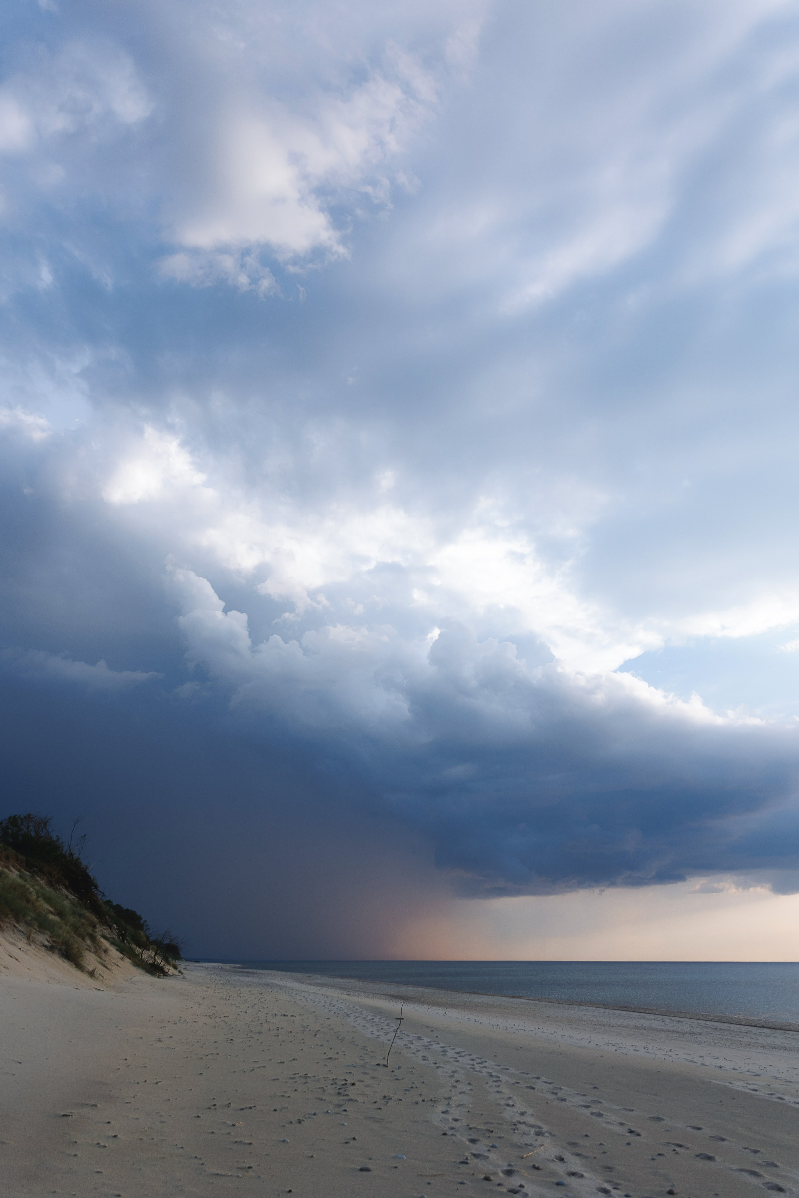 Destined to Meet: Sky & Sea. Свадебный и репортажный фотограф Калининград