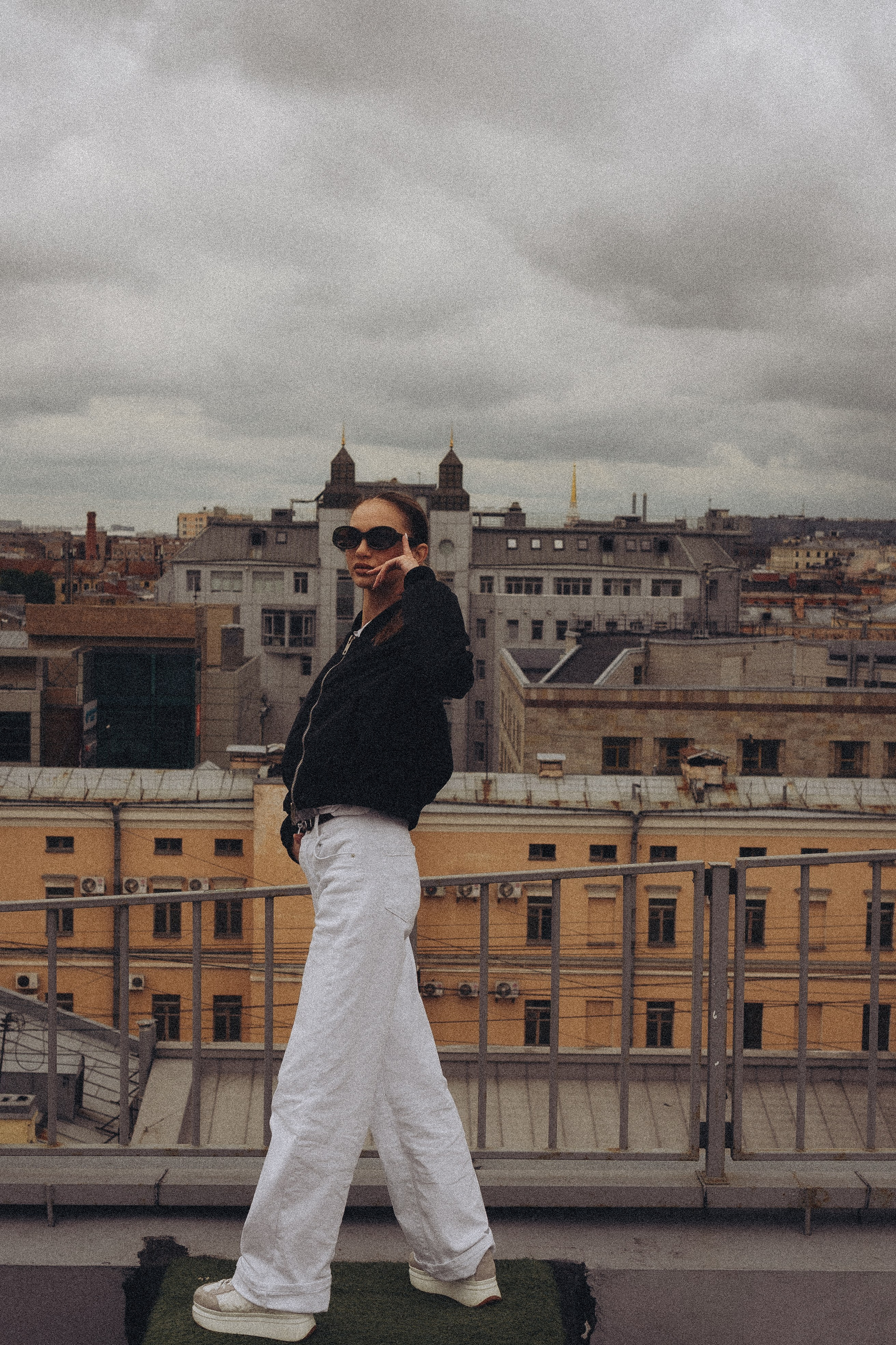 МЫ ГУЛЯЛИ ПРО КРЫШАМ ПИТЕРА. Профессиональный фотограф, Санкт-Петербург — Виктория Богомолова