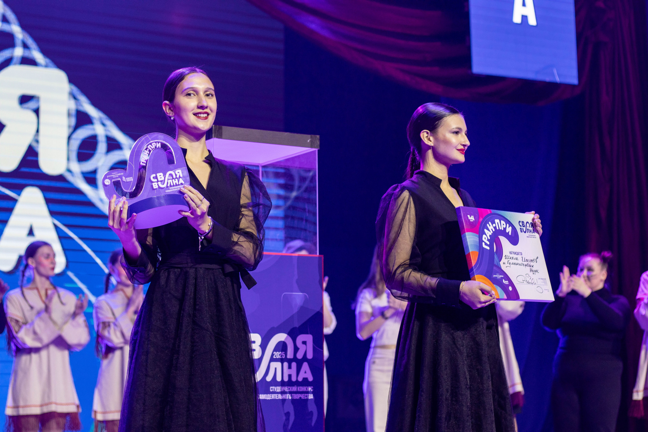 «СВОЯ ВОЛНА» ДВФУ 2025. Репортажный фотограф во Владивостоке Анастасия Кострова