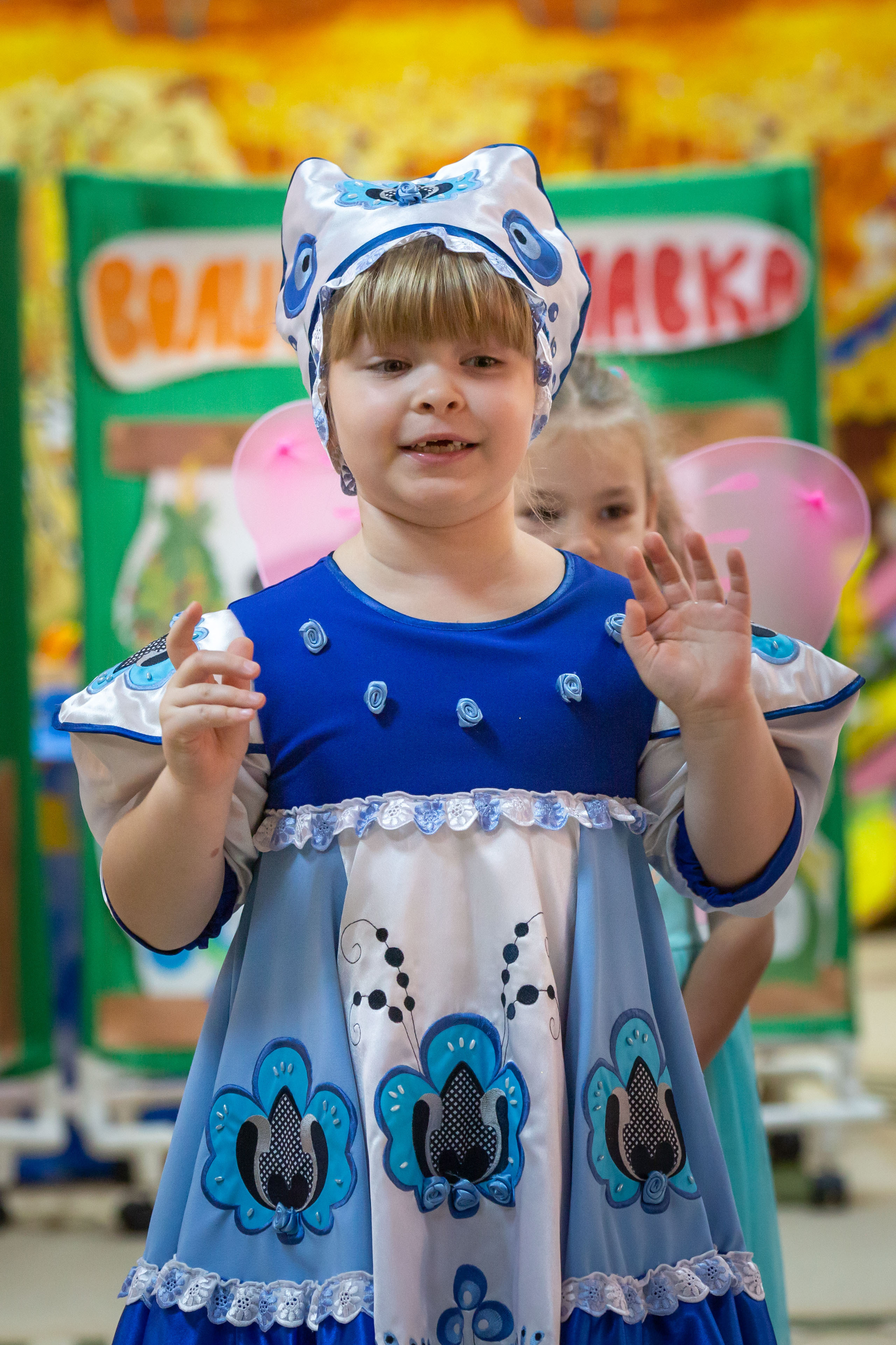 Репортаж осеннего утренника «Муха-Цокотуха». Школьный и детсадовский фотограф Москва. Детский фотограф