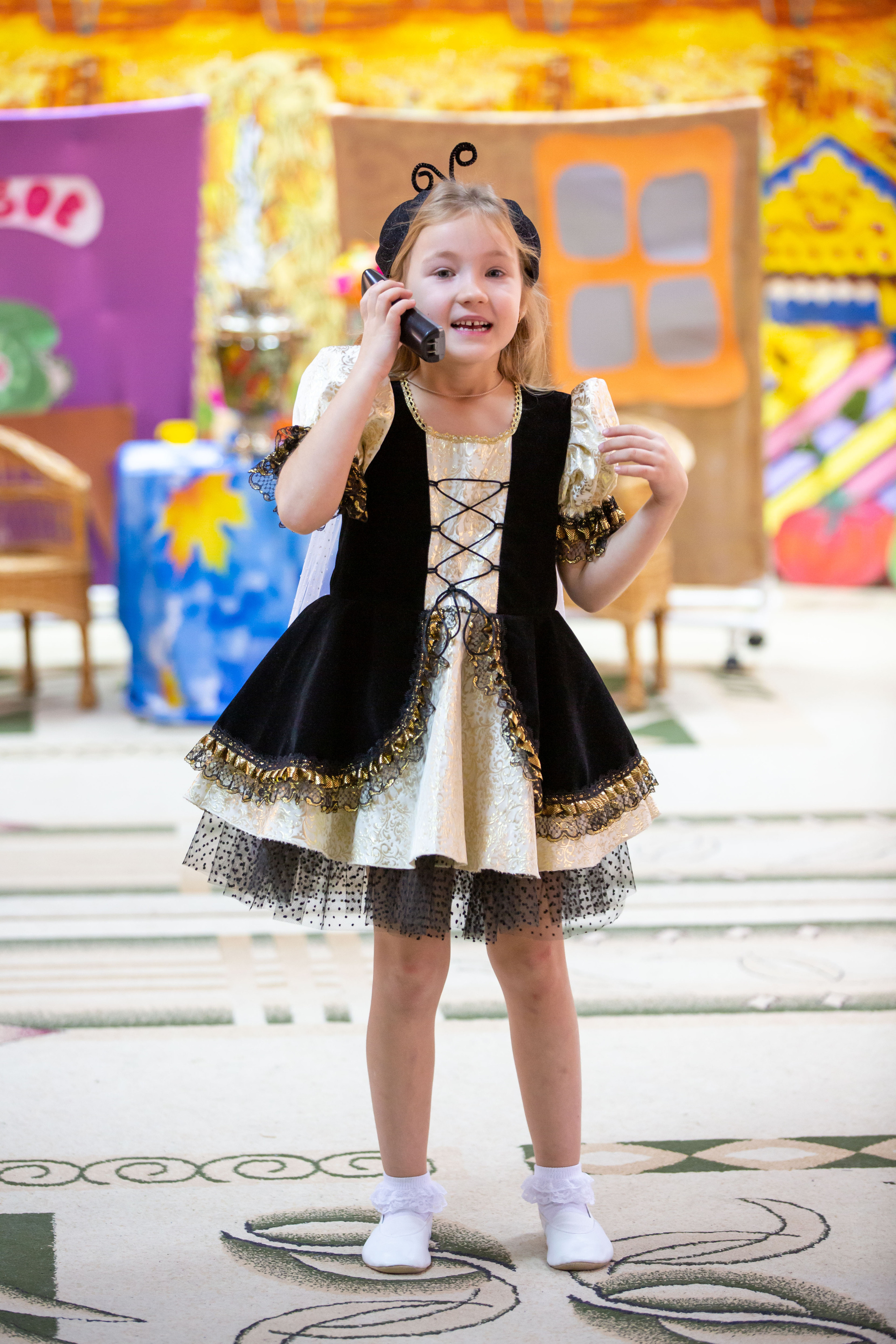 Репортаж осеннего утренника «Муха-Цокотуха». Школьный и детсадовский фотограф Москва. Детский фотограф