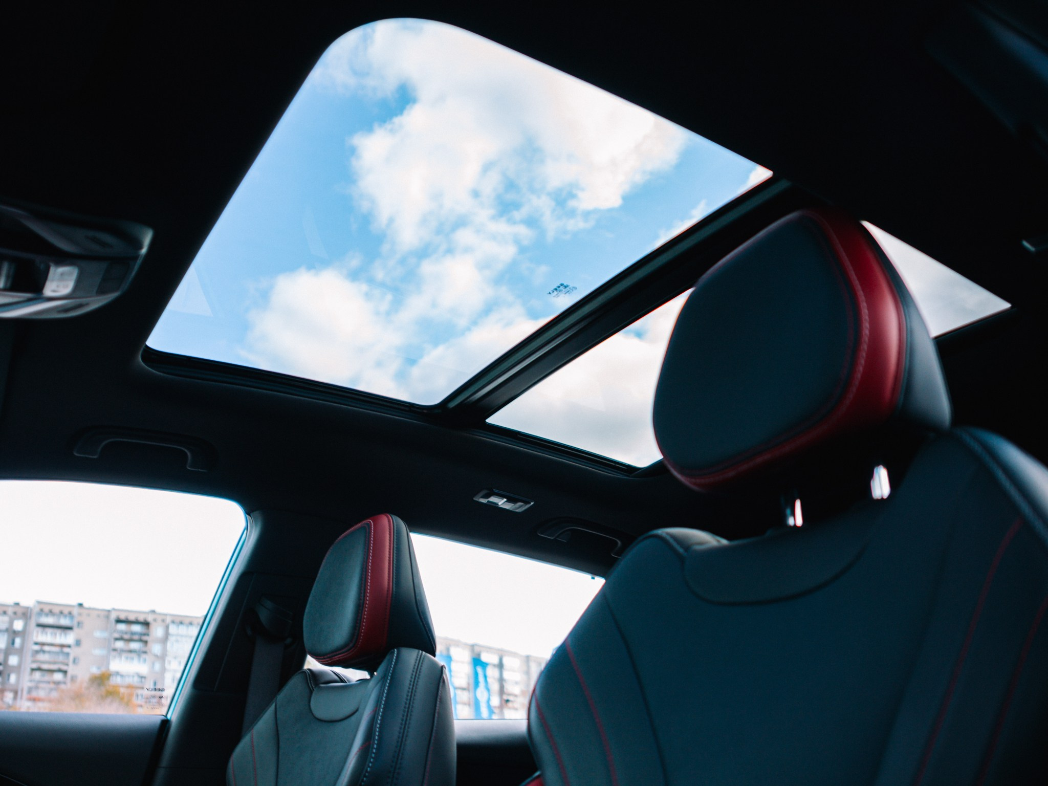 Съёмка для автосалона | Коммерческая фотография в Екатеринбурге. Портретный и репортажный фотограф в Екатеринбурге