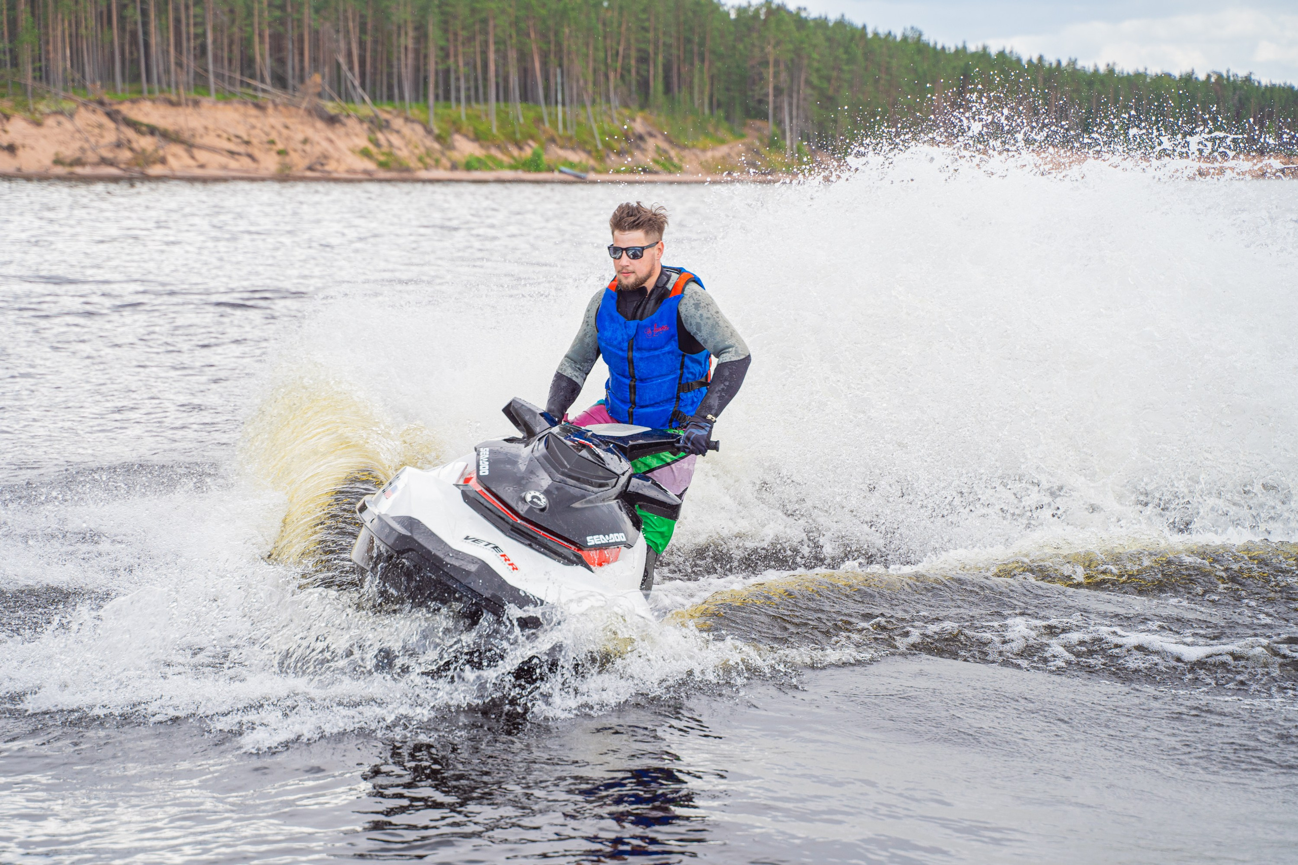 Гидровыезд в Коневский мужской монастырь. Свадебный, семейный, портретный, репортажный фотограф в Санкт-Петербурге