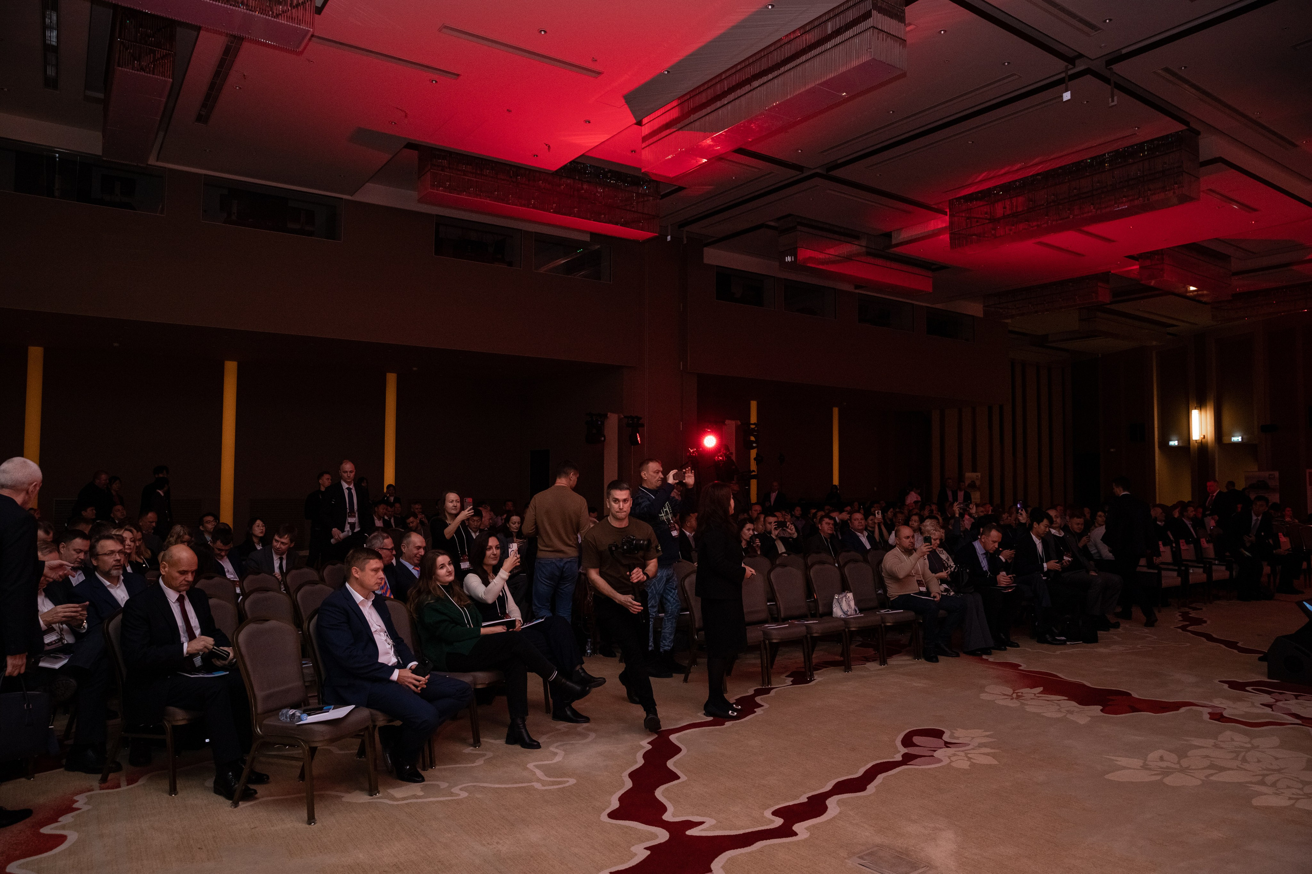 АВТОБОСС | Международный Итоговый Клуб 2023 | Россия и Китай. Фотограф брендов и бизнеса в Москве Алексей Сентюрин