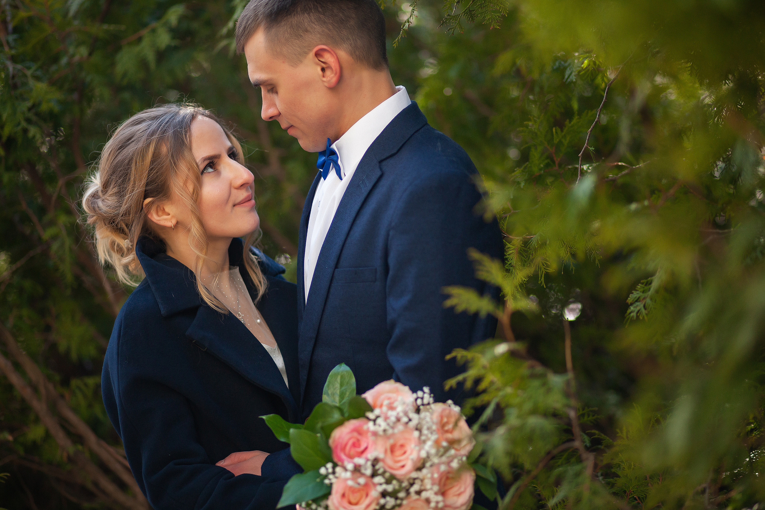 Мартовская свадебная сьемка в центре города. Олег Сверчков | Свадебный фотограф Вологда
