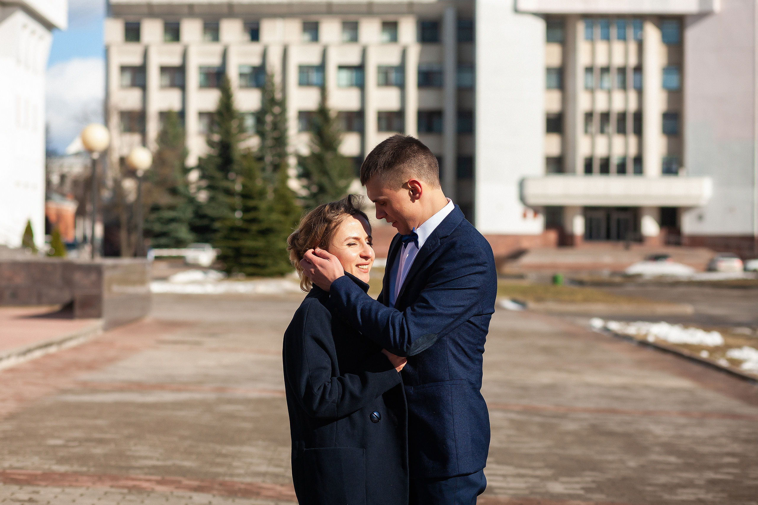 Мартовская свадебная сьемка в центре города. Олег Сверчков | Свадебный фотограф Вологда