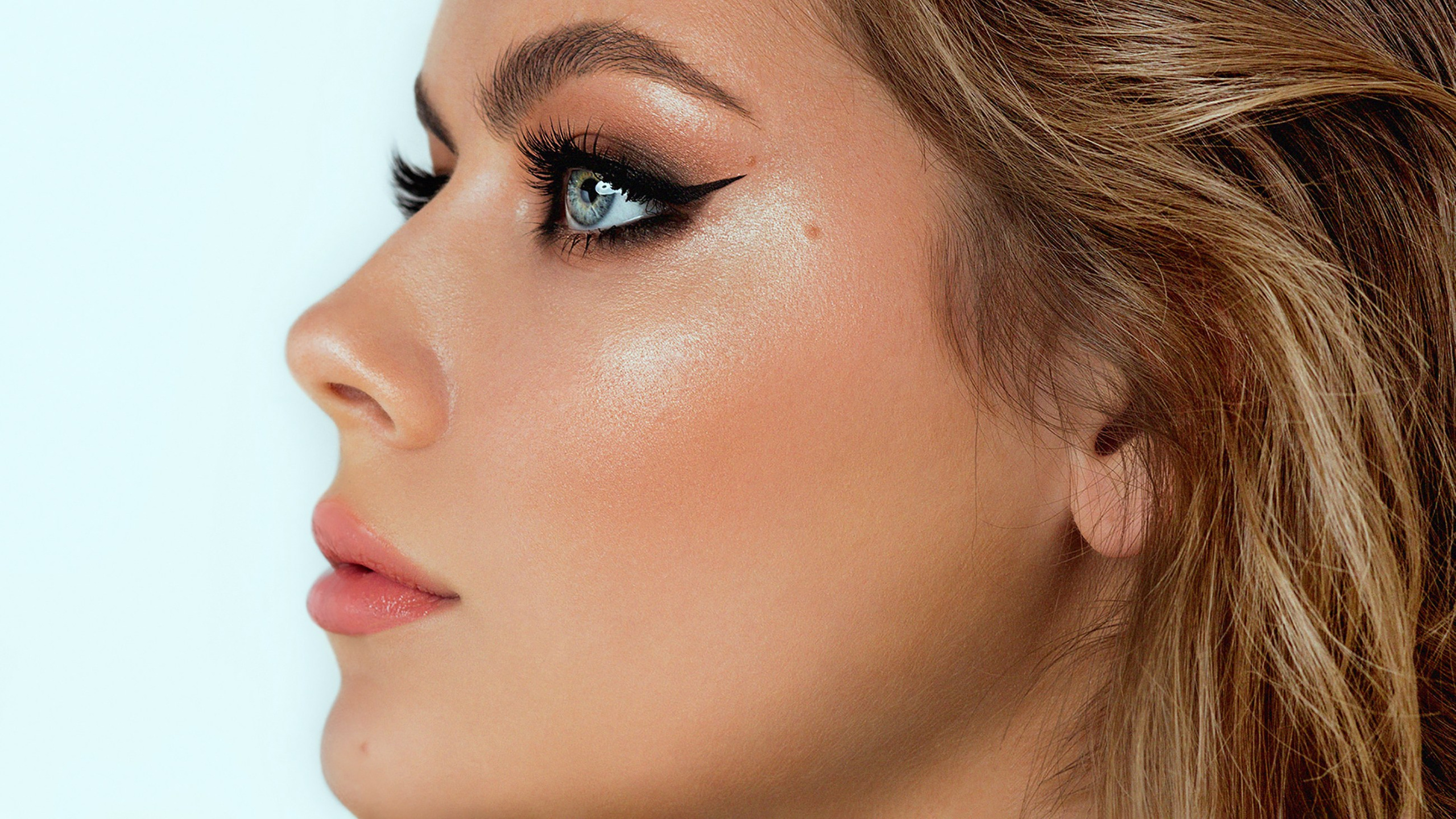 Фотограф в Краснодаре Нани Лоза. Студийная и выездная фотосъёмка