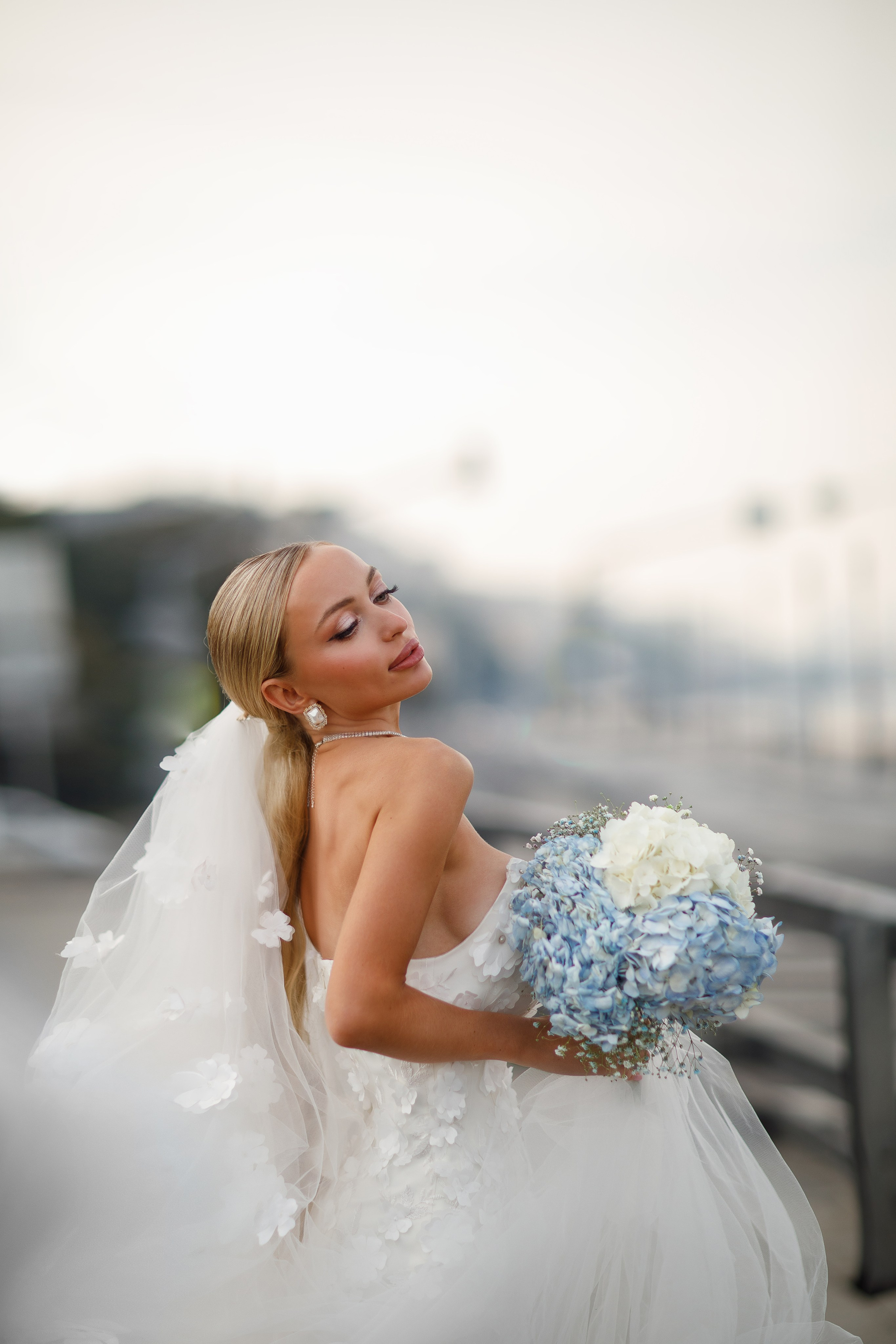 На мопеде Даша и Леша. Марковкина КрисТина