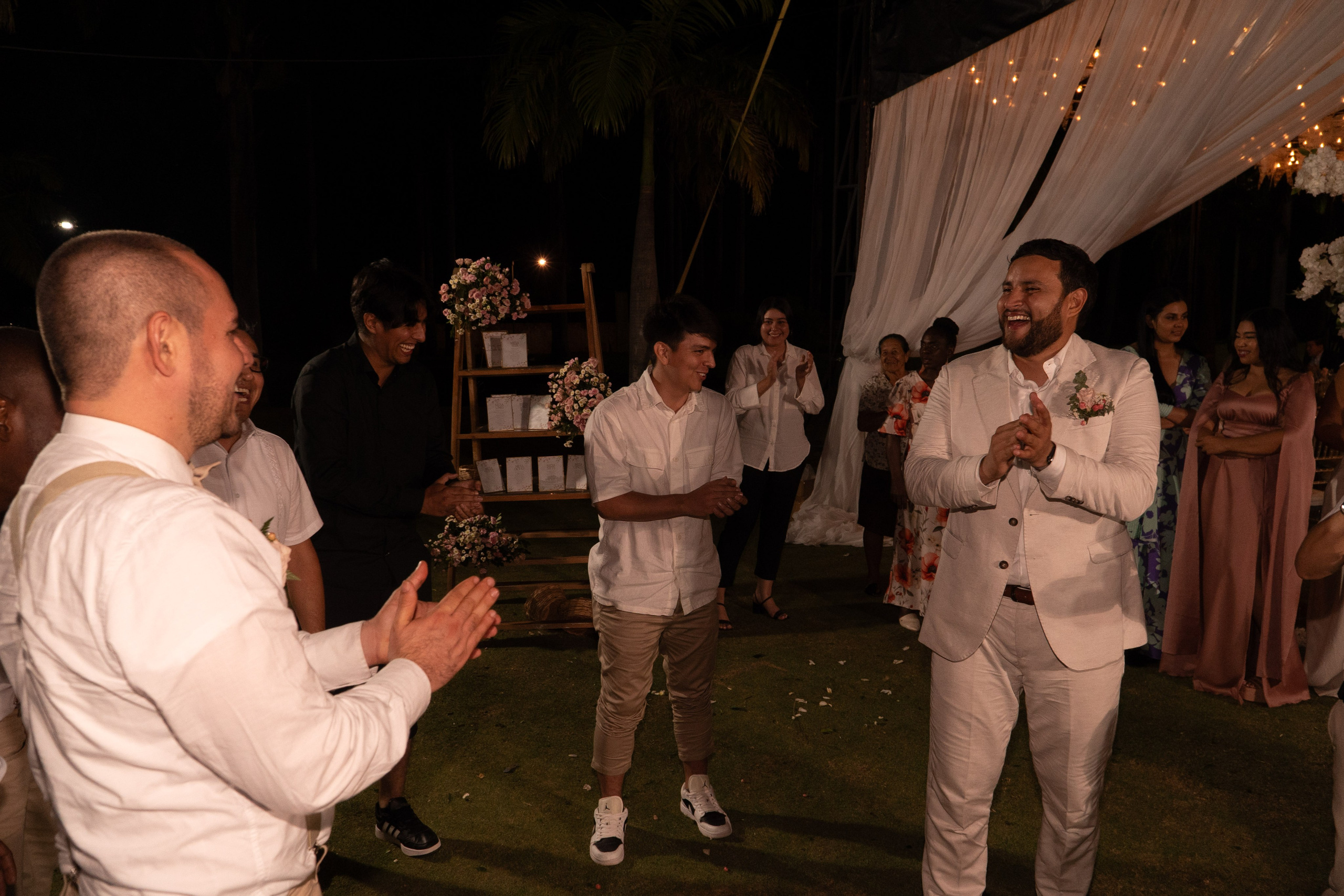 Carola & Gerson. Wedding Photographer in Barcelona and Medellin