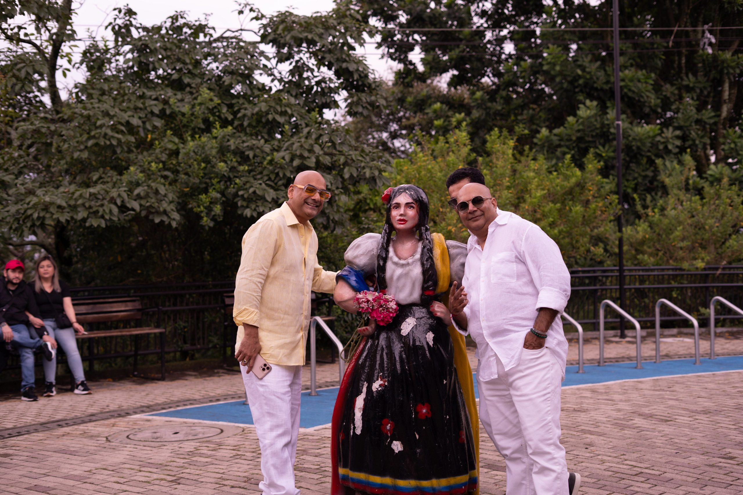 Bachelor party / One day in Medellin. Wedding Photographer in Barcelona and Medellin