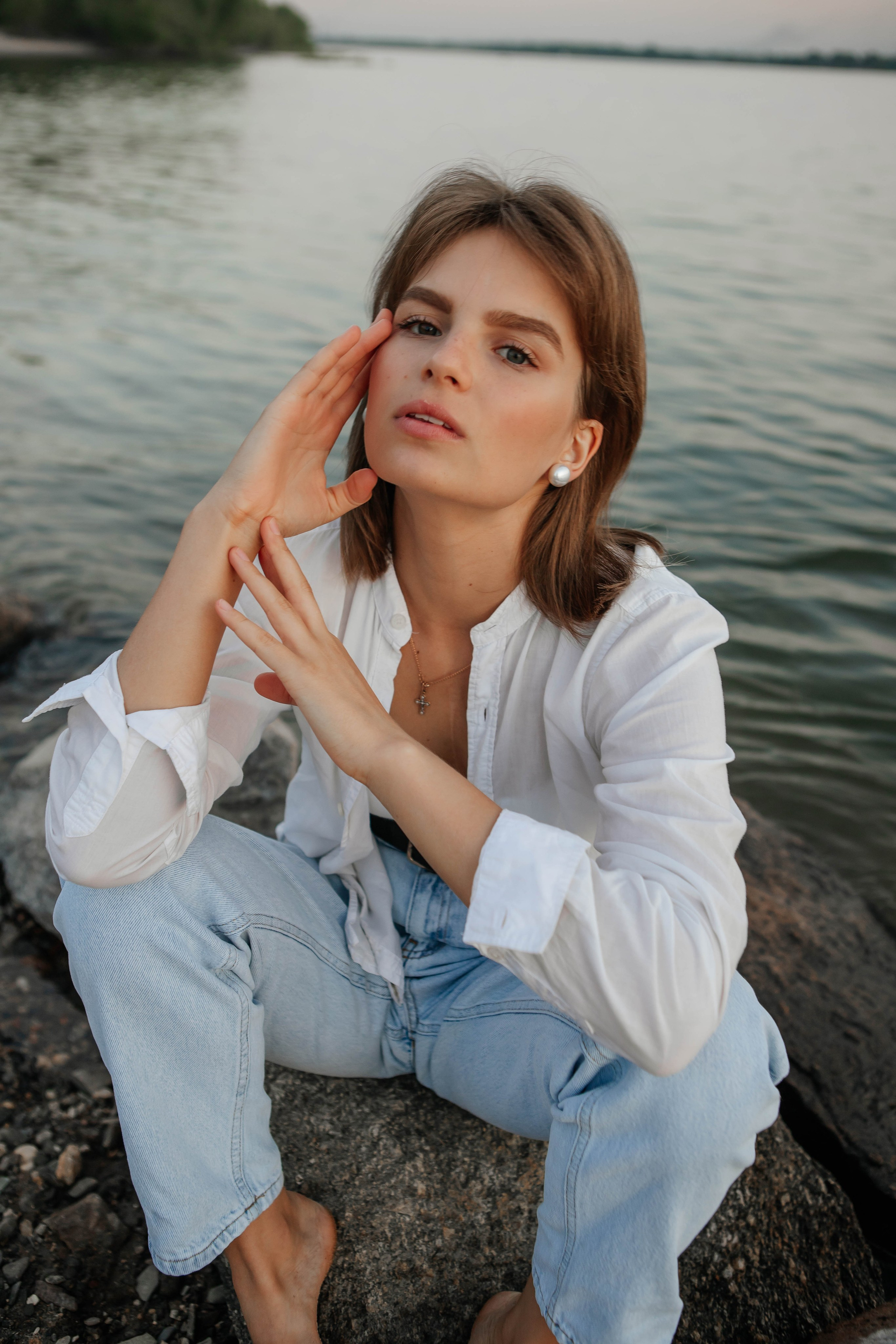 Анастасия у реки. Фотограф Санкт-Петербург Раднаева Юлия