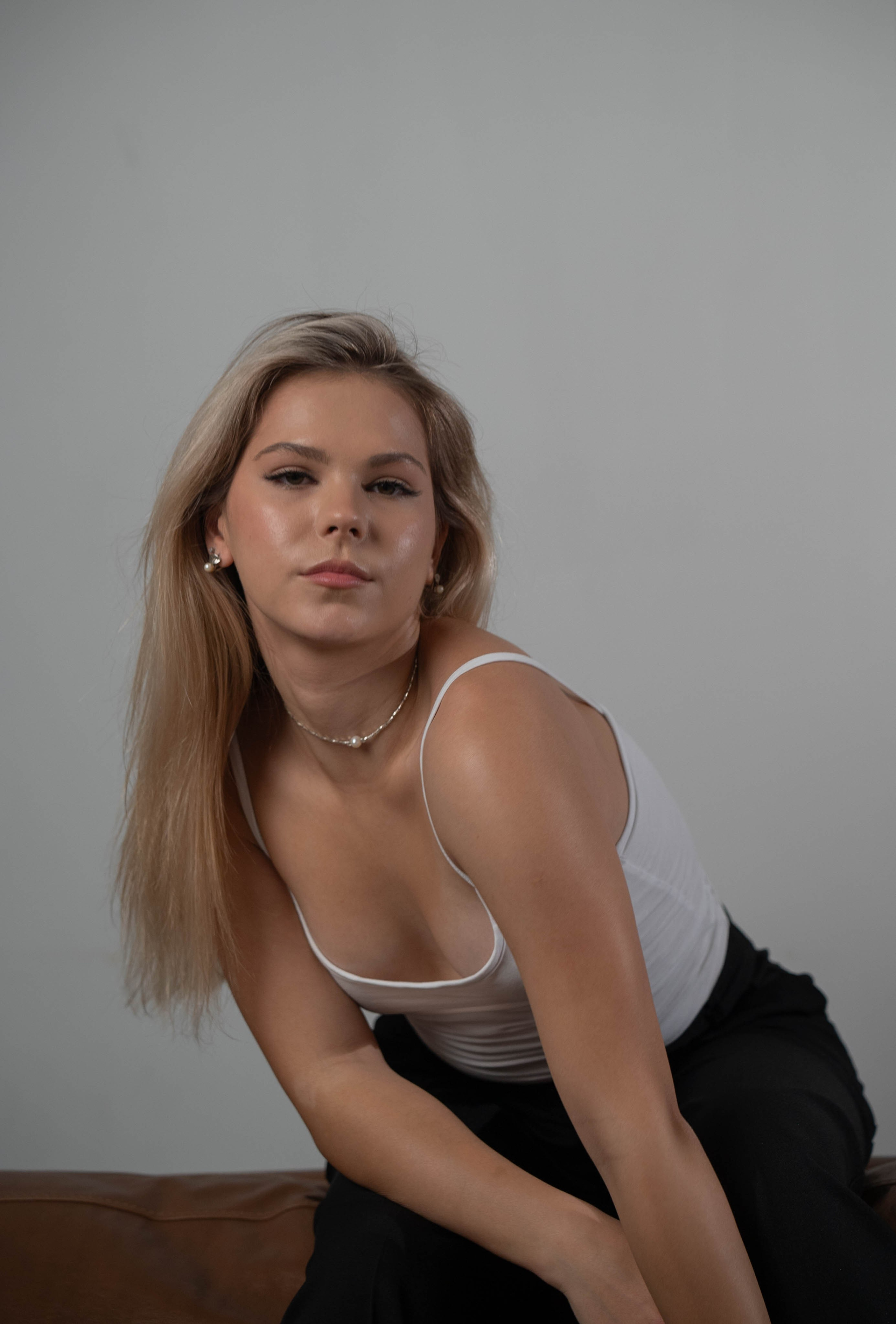 Фотосессия в стиле минимализм в Сочи | Ксения Романенко. Фотограф в Сочи Ксения Романенко | Официальный сайт-портфолио