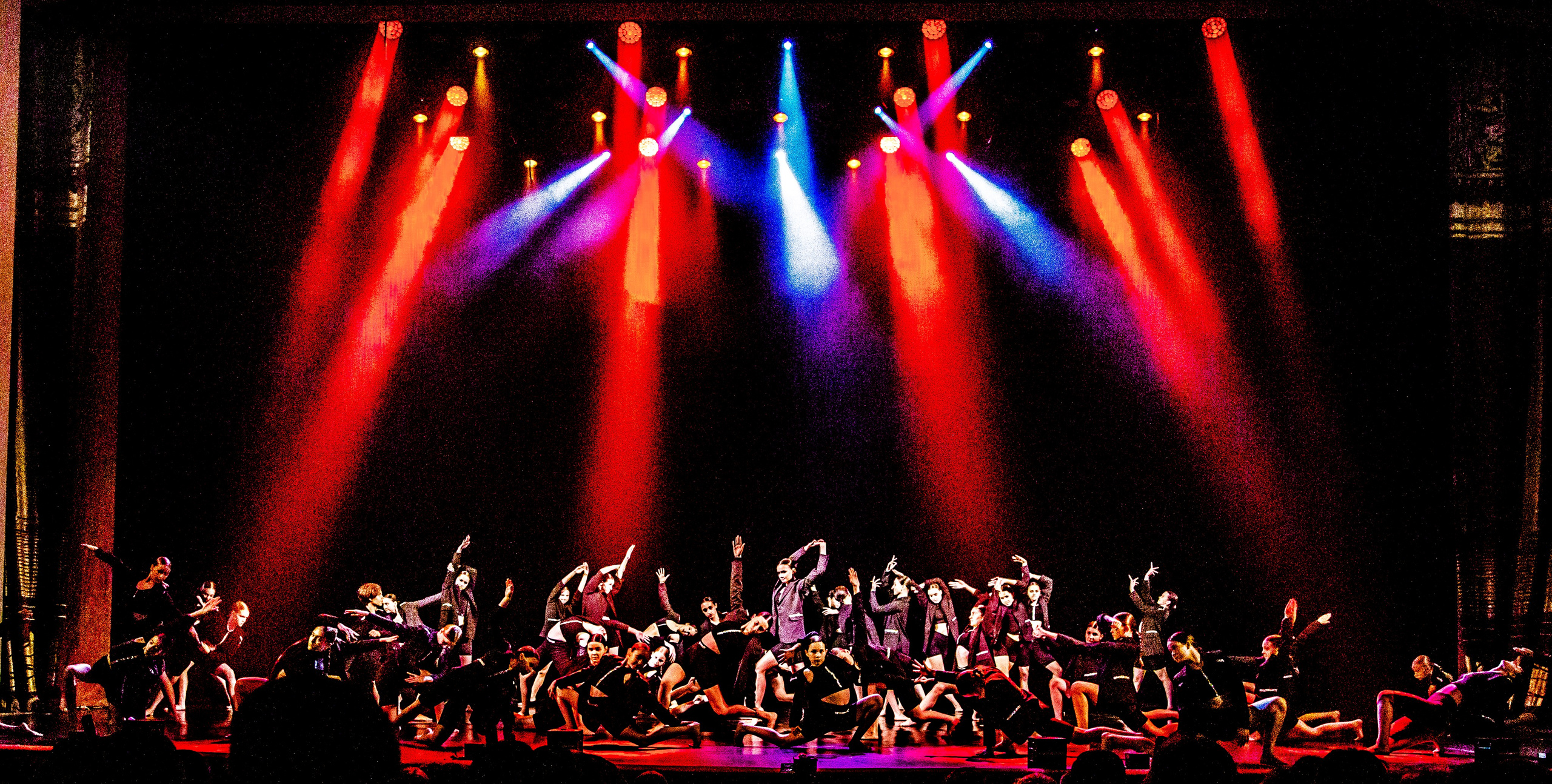 ОТЧЕТНЫЙ КОНЦЕРТ ХОРЕОГРАФИЧЕСКОЙ ШКОЛЫ НИКА. Фотограф в Сочи Юрий Шептаев