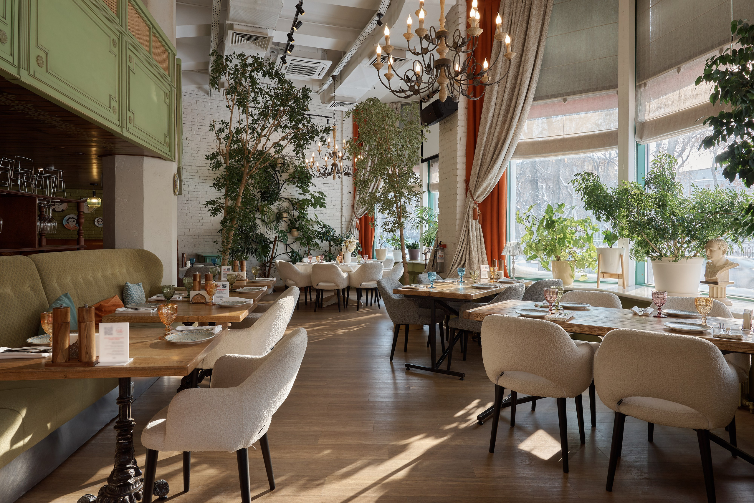 Si! (Екатеринбург). Абросимов Лев интерьерный и архитектурный фотограф