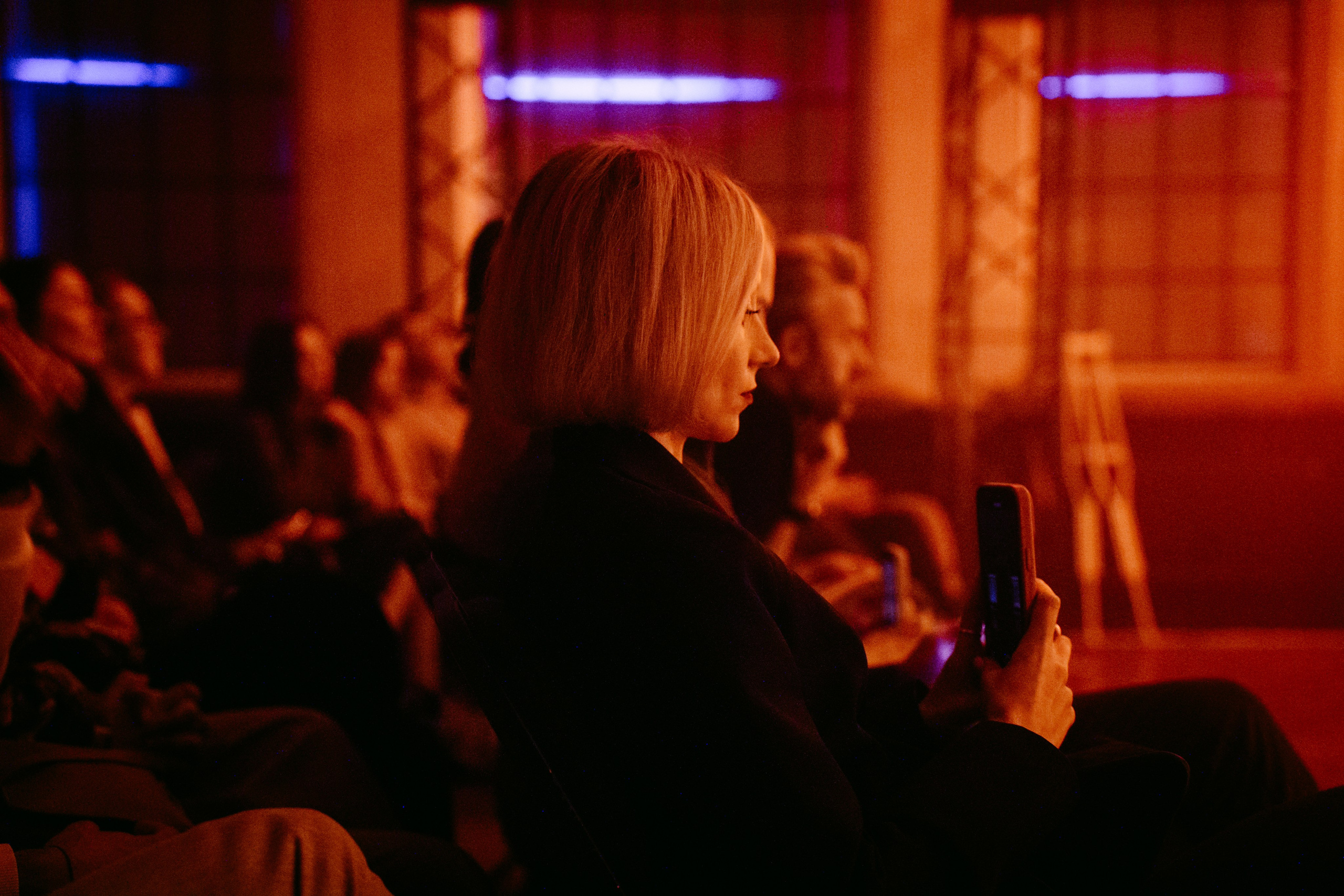 Горький оптимизм. Главная