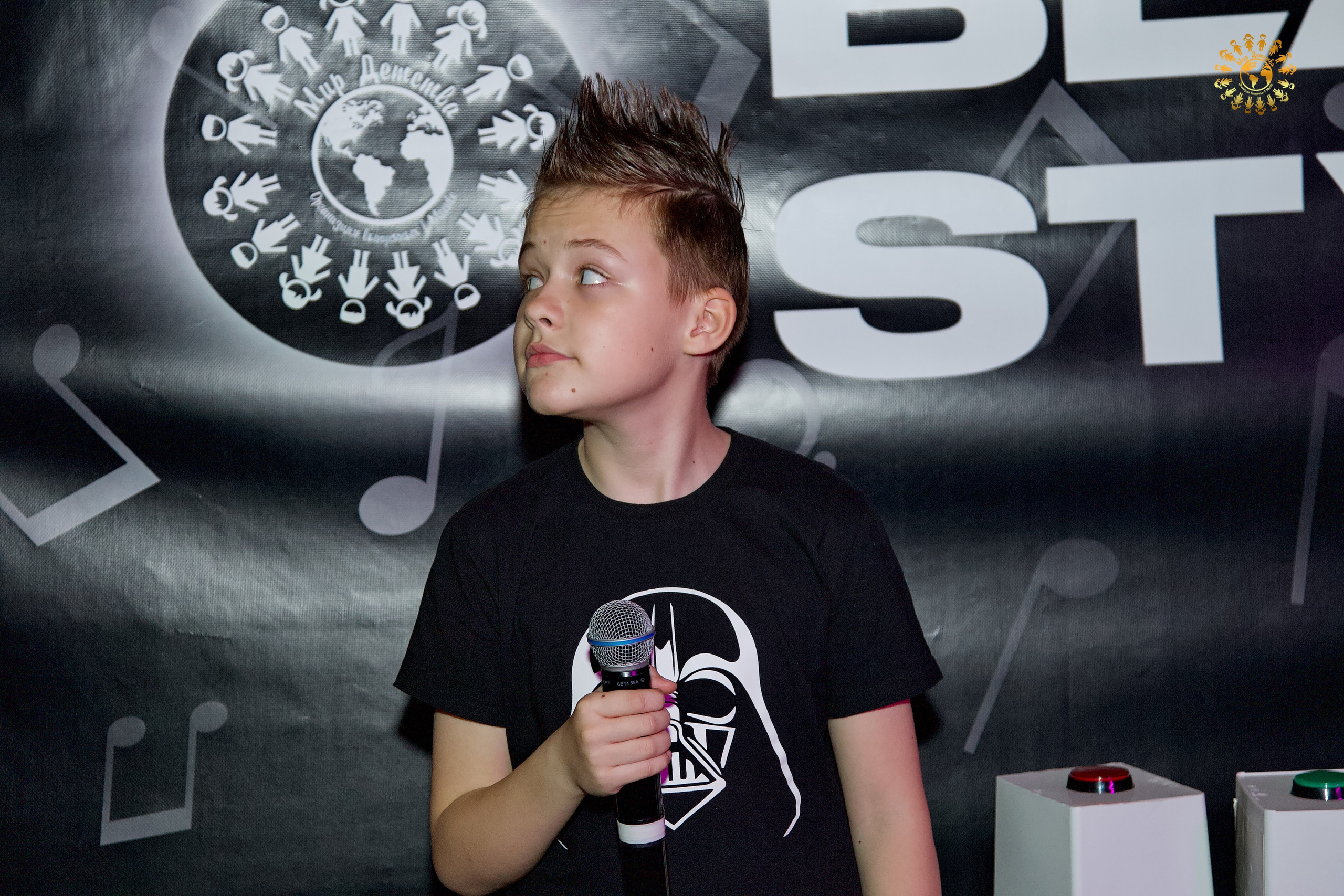 Выпускной 2023 (Школа 667, 4-й класс). Репортажная съемка в Москве и области. Анималистика