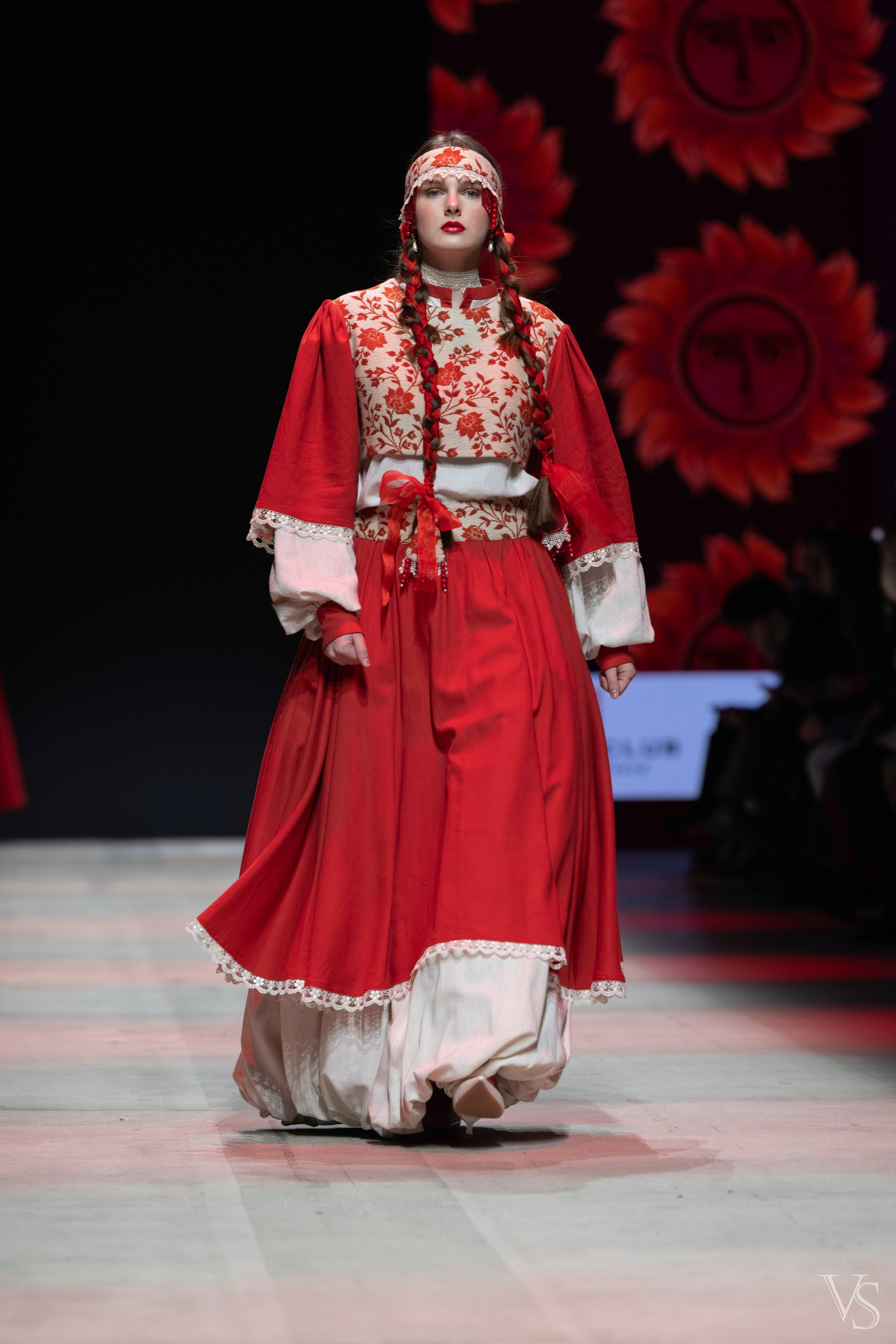 Неделя Российской моды. Манеж. РГУ Косыгина. Фотограф Виктор Степанов