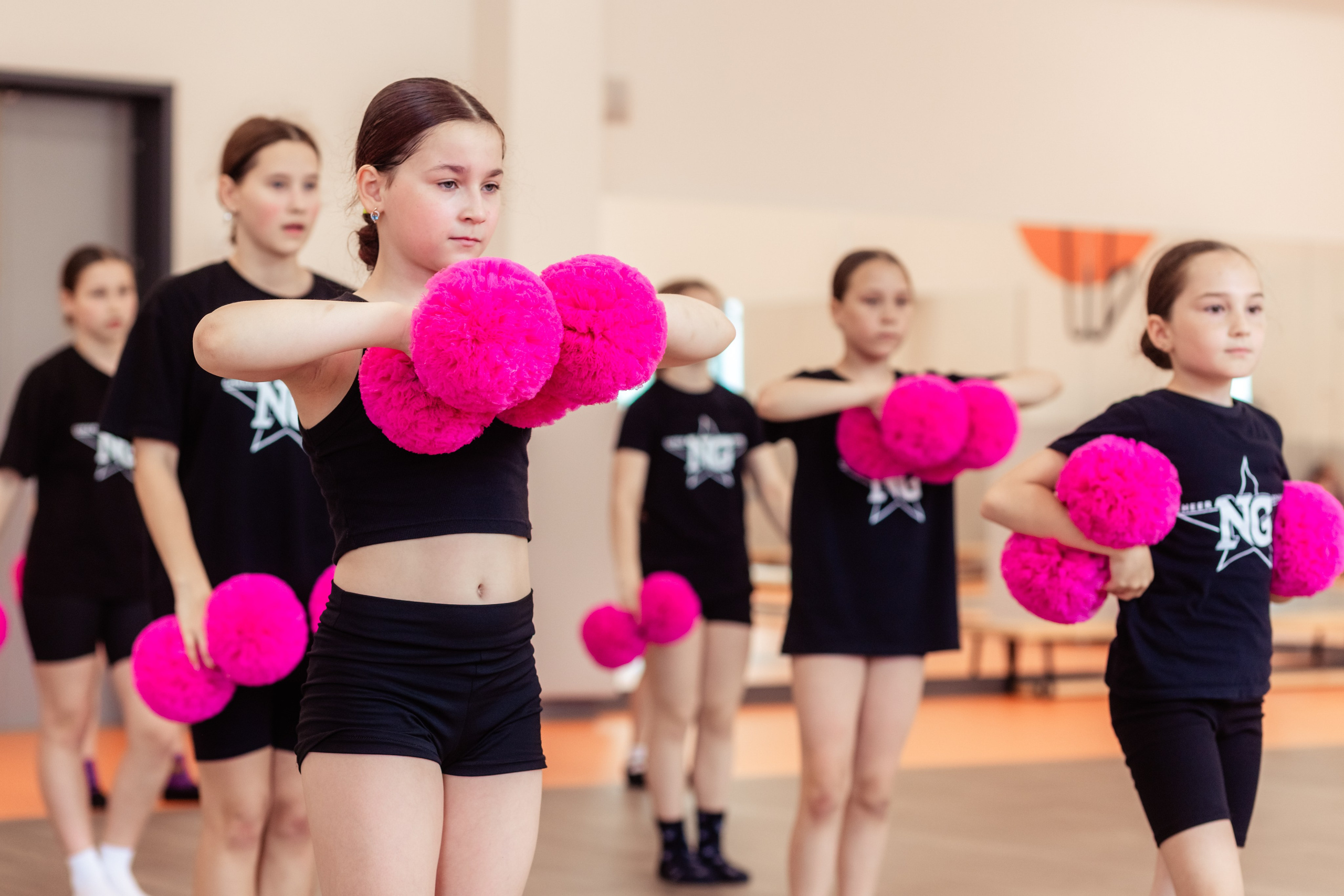 Мастер-класс. Школа спортивного чирлидинга «Новое поколение». «Лаборатория Фотофей» — Виктория Балмош и Юлия Мун. Екатеринбург