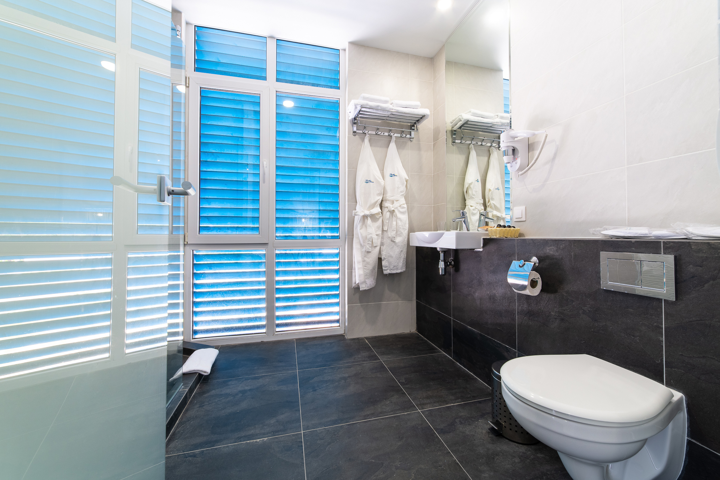 Renatphoto-Фотосъёмка элитной недвижимости. Профессиональная фотосъёмка интерьеров, предметная фотосессия еды для меню г. Анапа