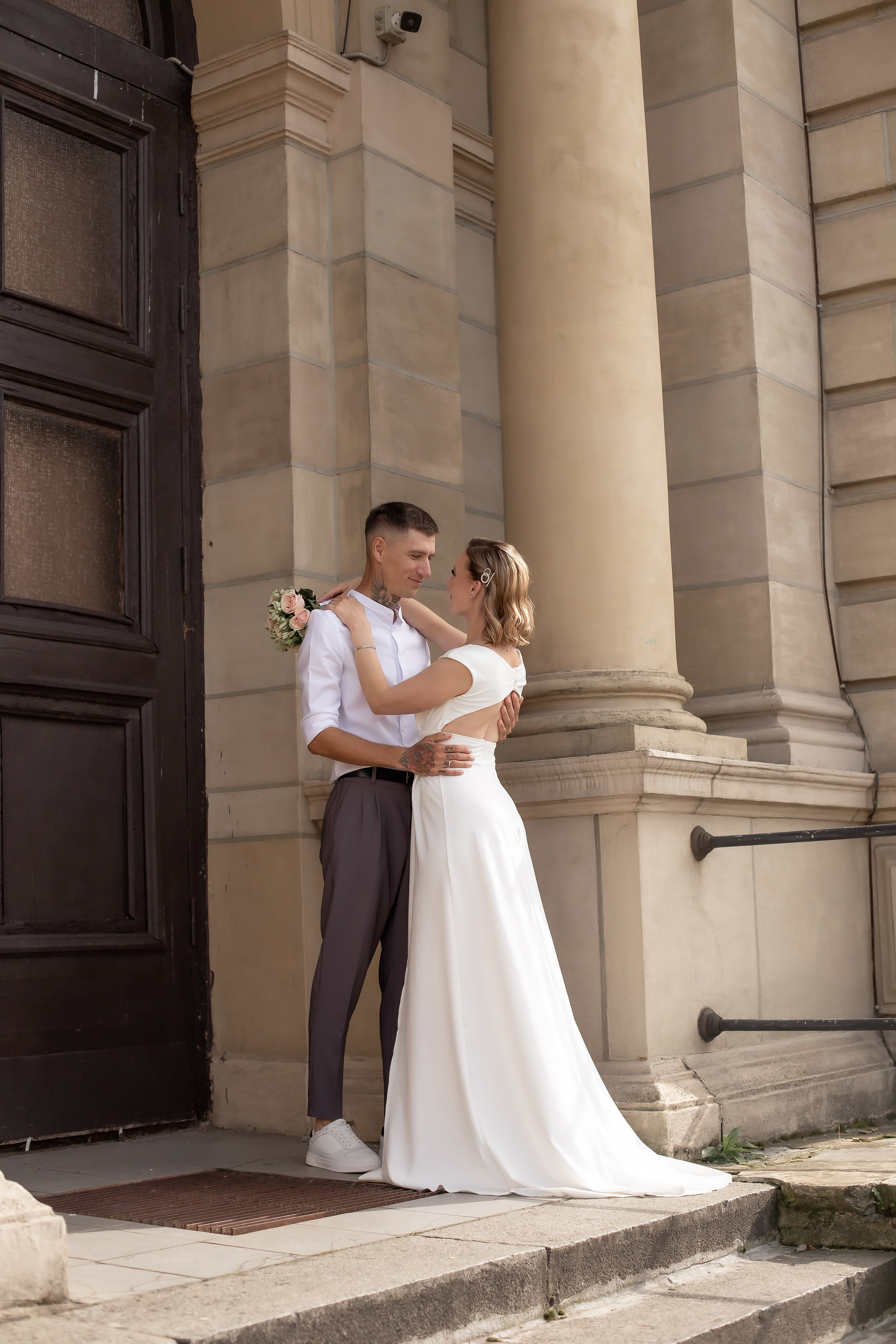 Саша и Вика. Биржевой сквер. Фотограф в Калининграде Решетникова Алина