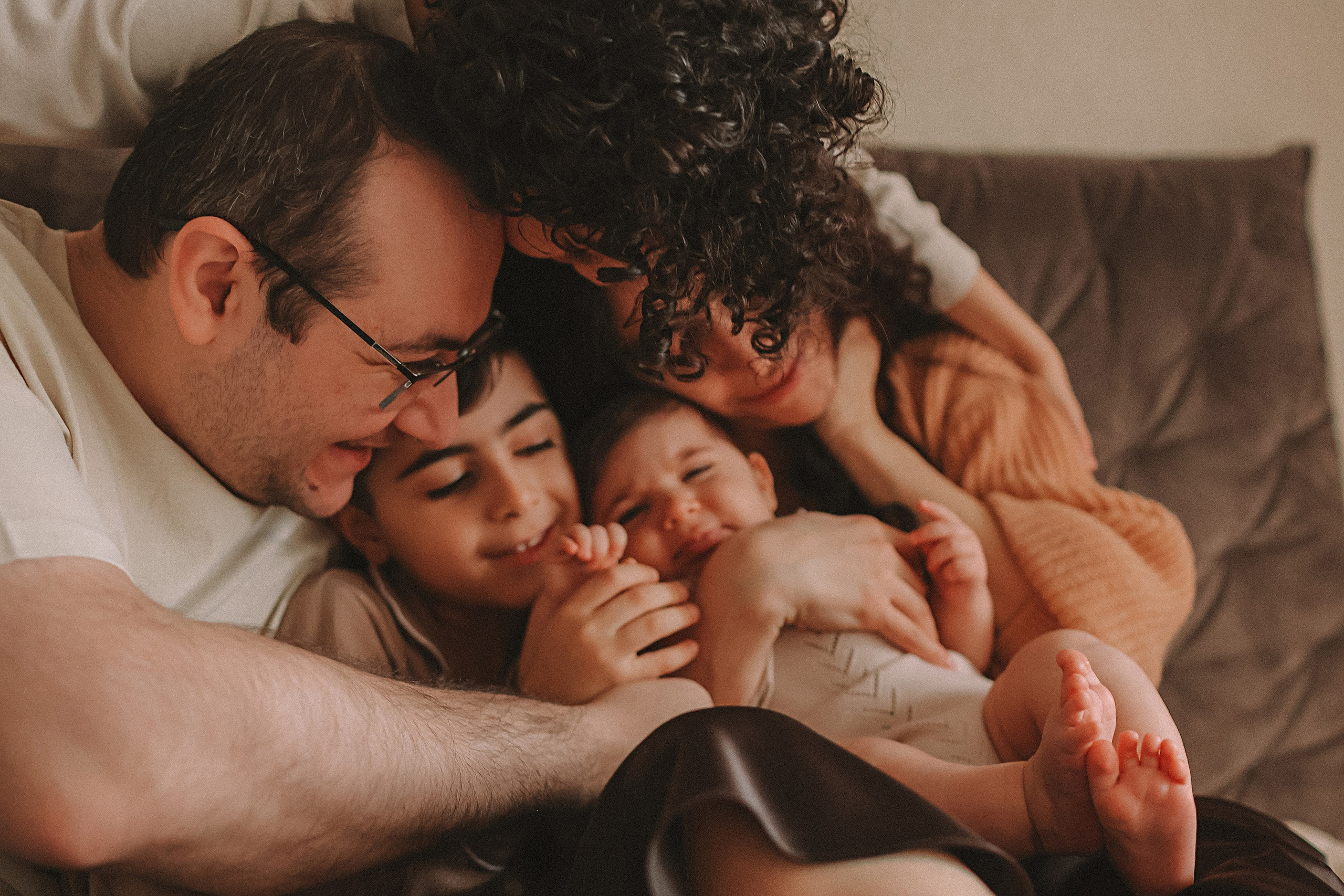 С малышкой. Семейный фотограф Тюмень, фотограф на роды Салмина Мария