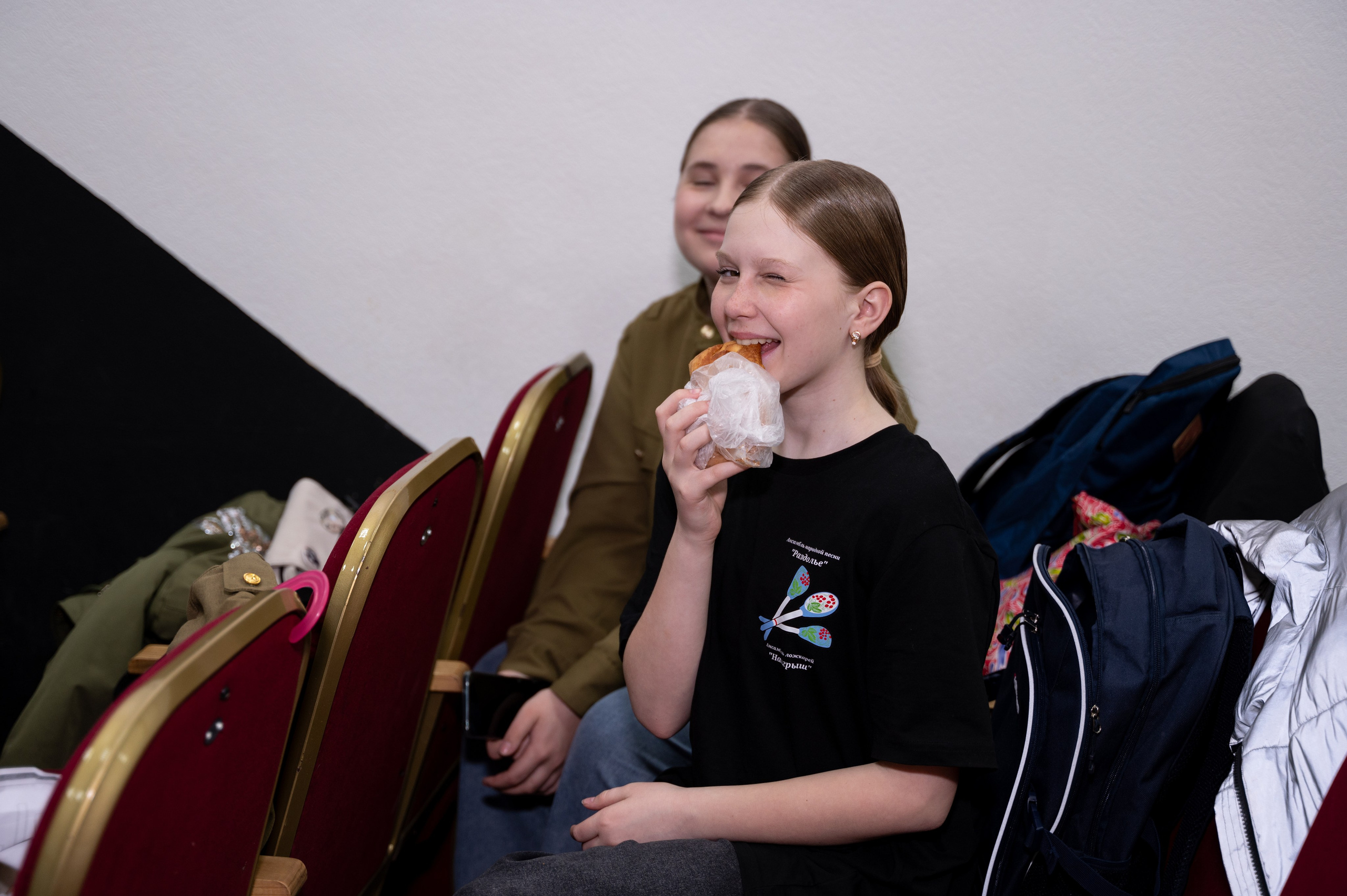 Закрытый показ милитари «Своя трансформация» дизайнера Юлии Бойченко | 24.04.2025. Фотограф в Омске Елизавета Кириллова