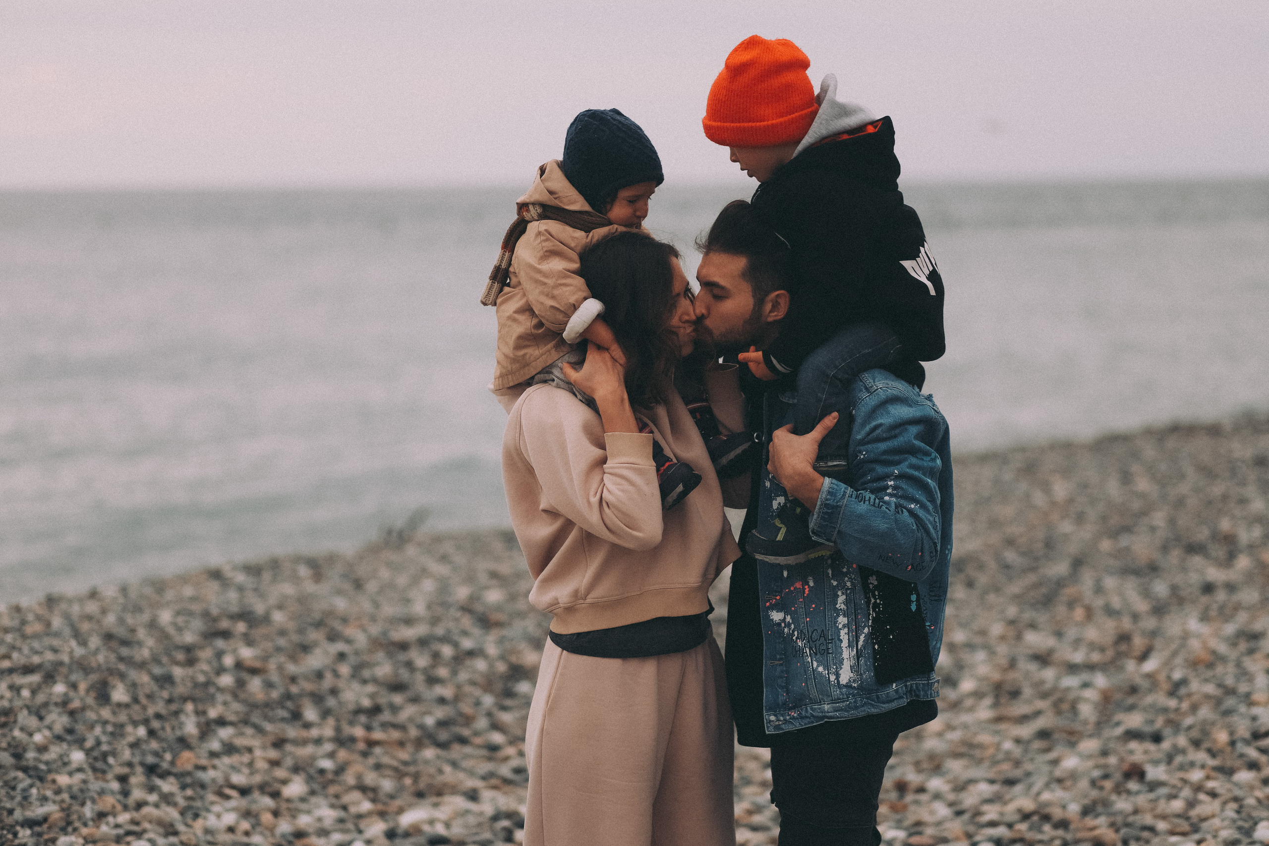 Катя с семьей в Сочи. Главная