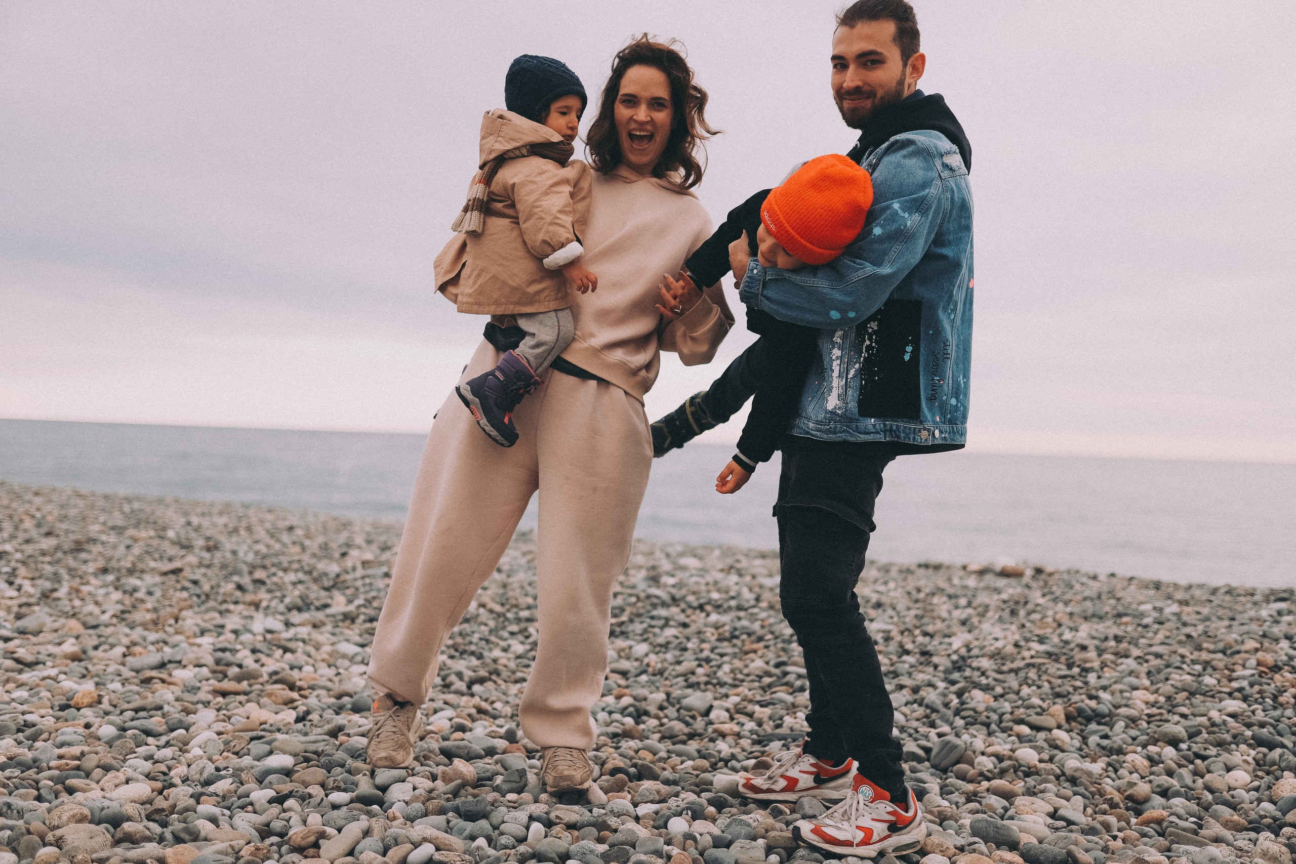 Катя с семьей в Сочи. Главная