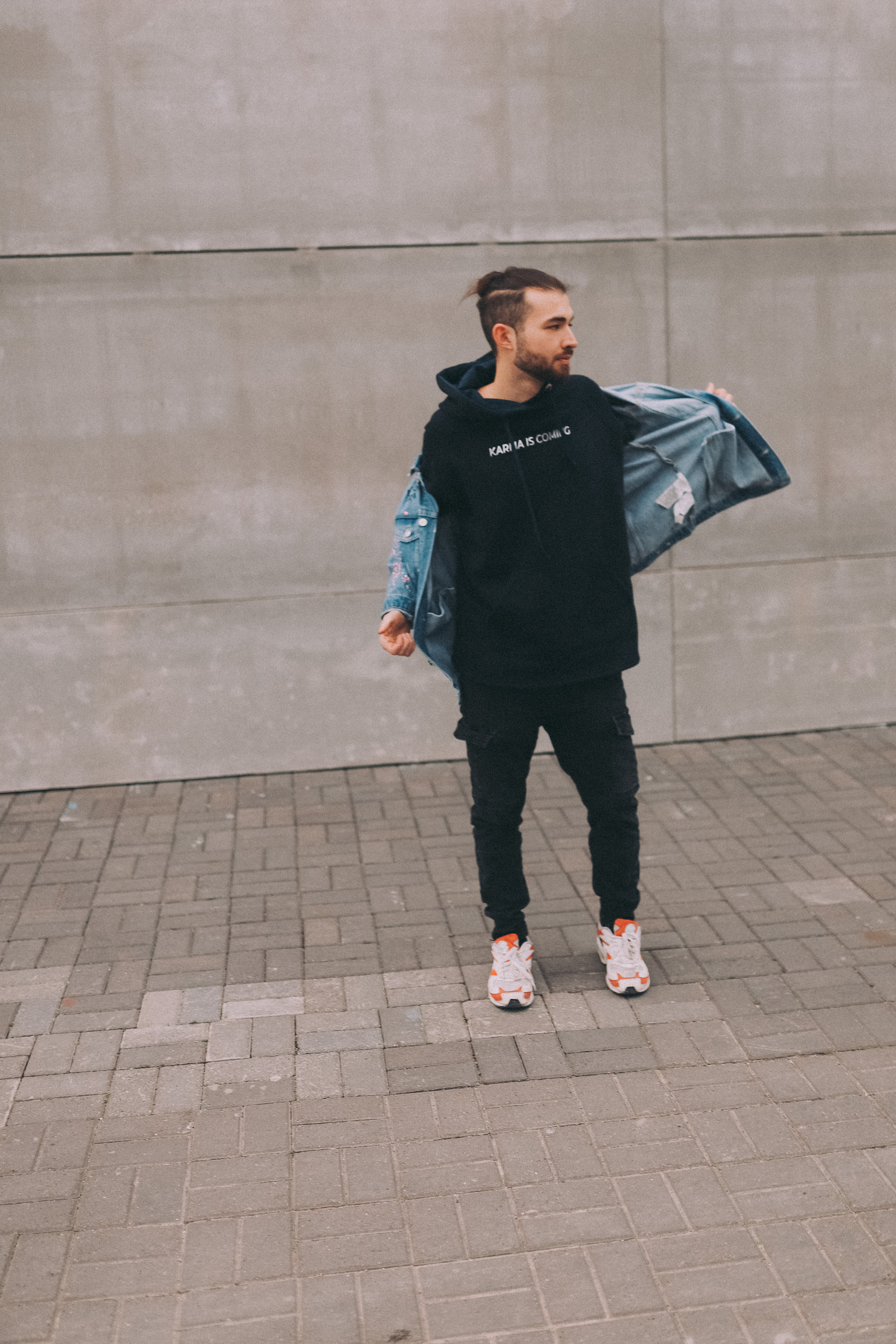 Катя с семьей в Сочи. Главная