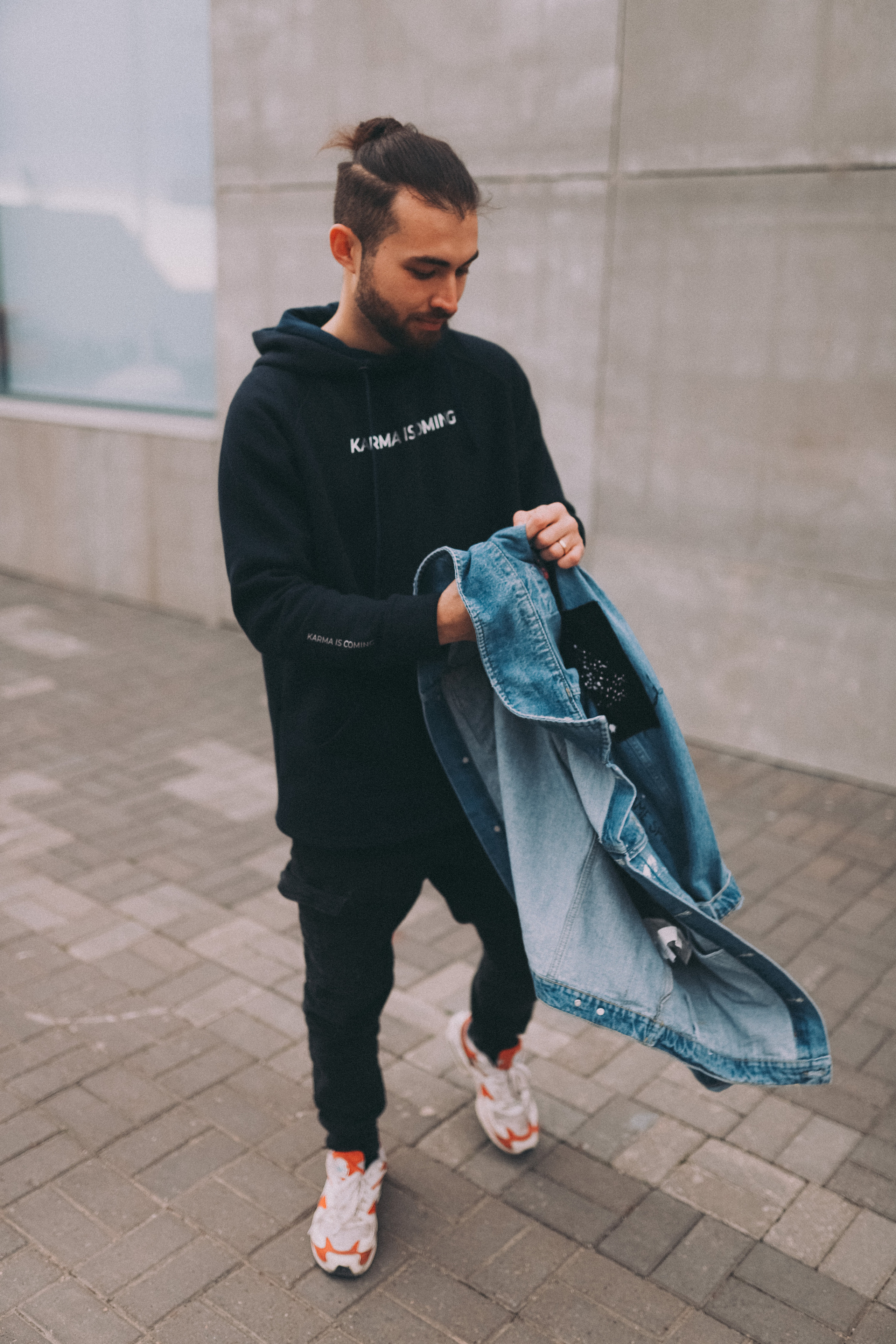 Катя с семьей в Сочи. Главная