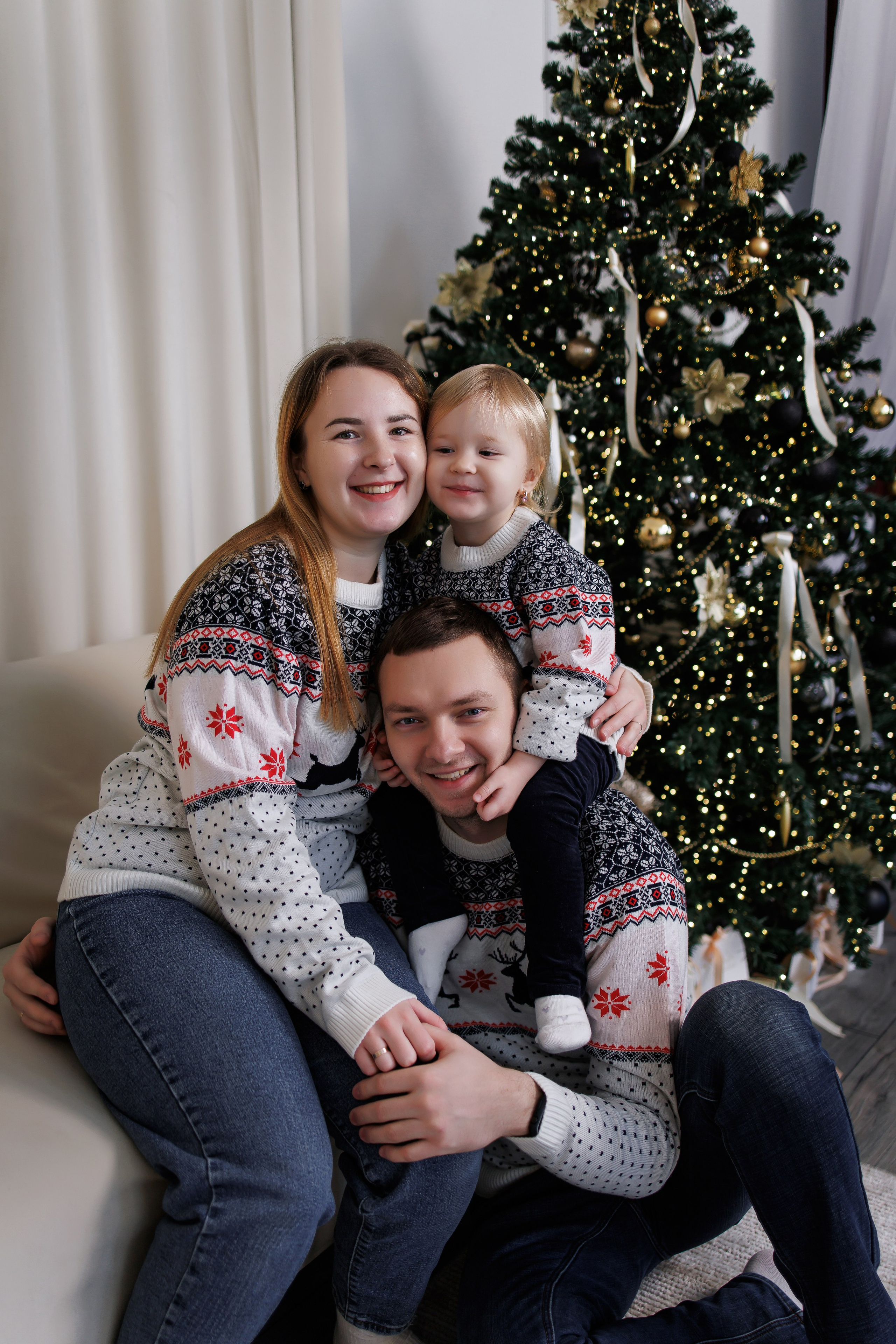 Ваши фотографии. Интерьерная фотостудия Background в Омске