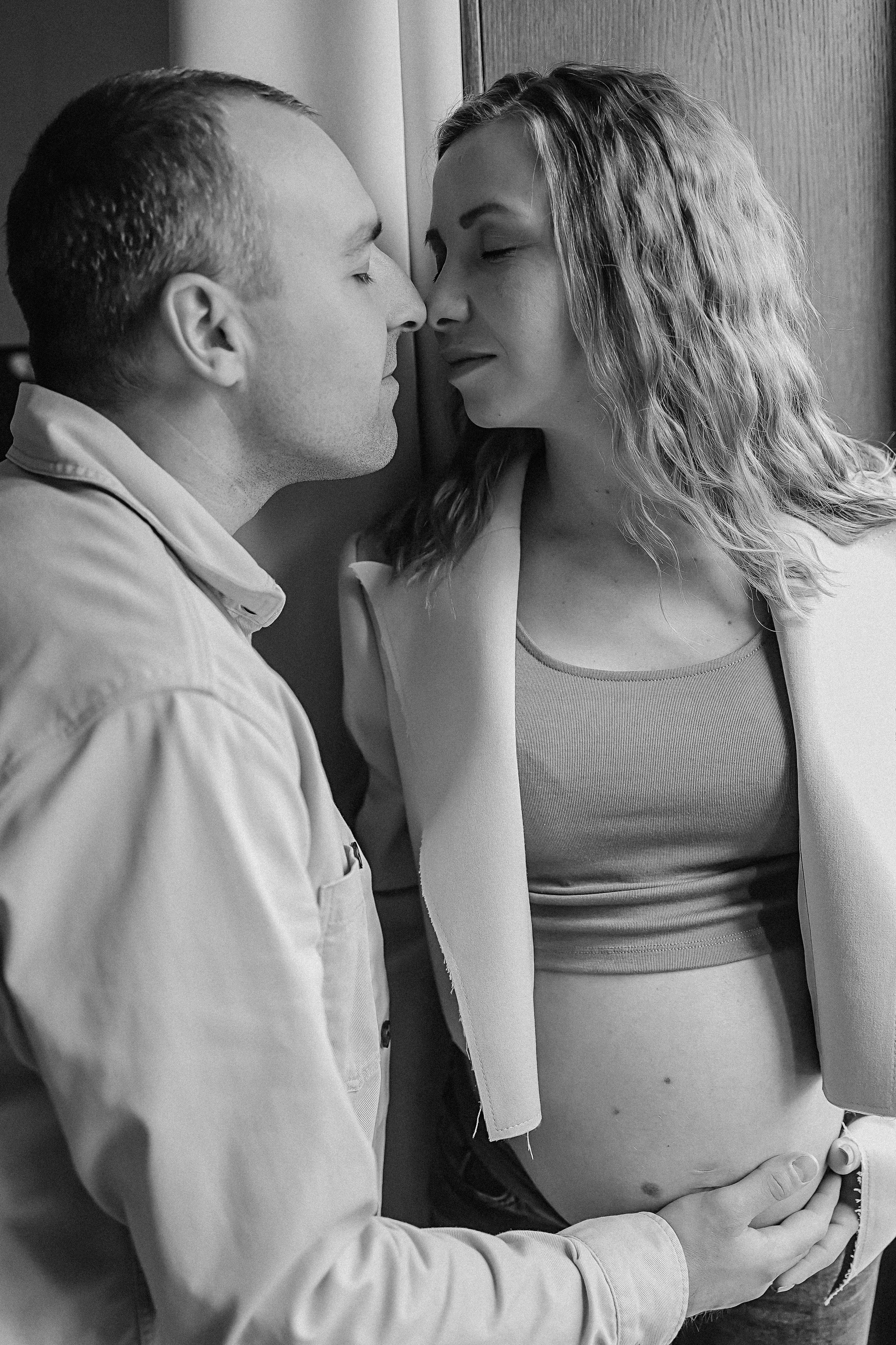 Фататум циклорама и зал. Семейный фотограф Тюмень, фотограф на роды Салмина Мария