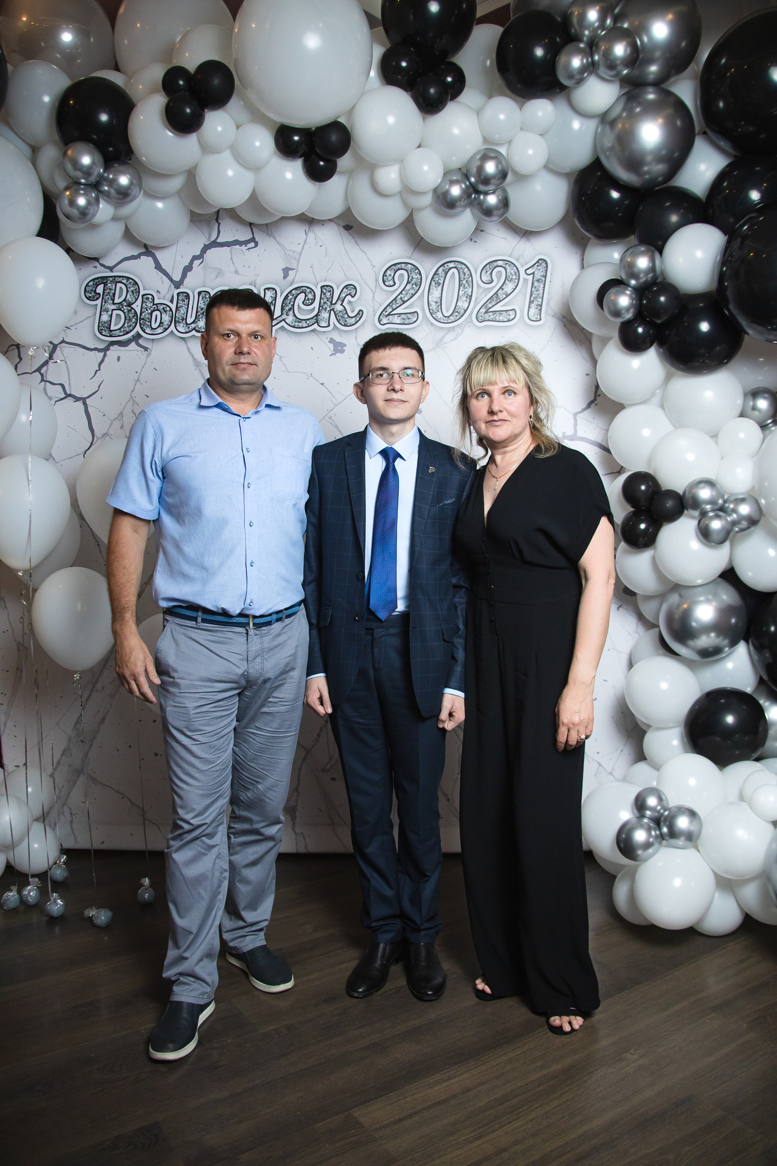 Выпуск 10 школа 11 класс. Свадебный и портретный фотограф Ростислав Выхрыстюк