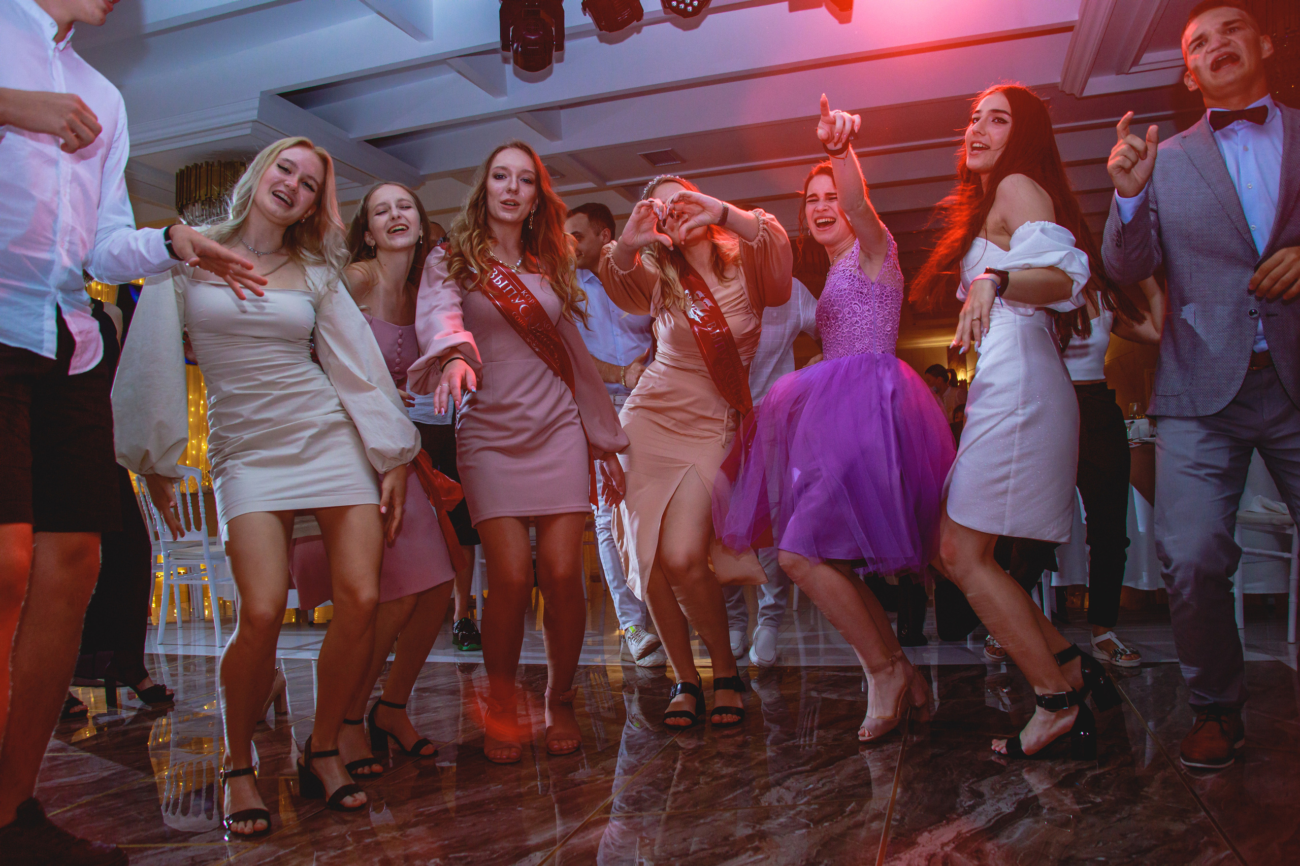 Фотосъёмка выпуска 2021, 48 школа 11 класс. Свадебный и портретный фотограф Ростислав Выхрыстюк