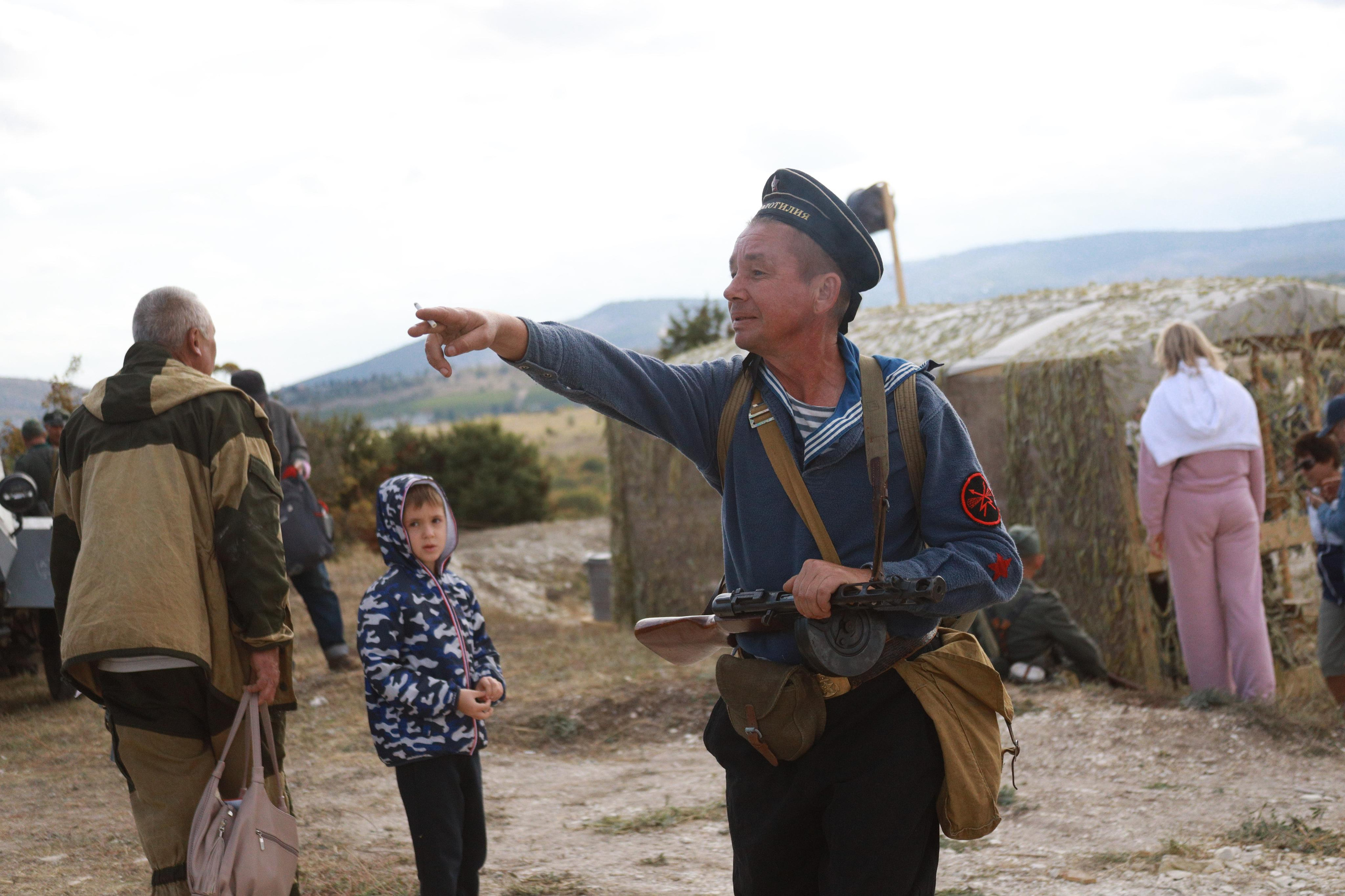 КРЫМСКИЙ ВОЕННО-ИСТОРИЧЕСКИЙ ФЕСТИВАЛЬ на Федюхиных высотах. Свадебный и портретный фотограф Ростислав Выхрыстюк
