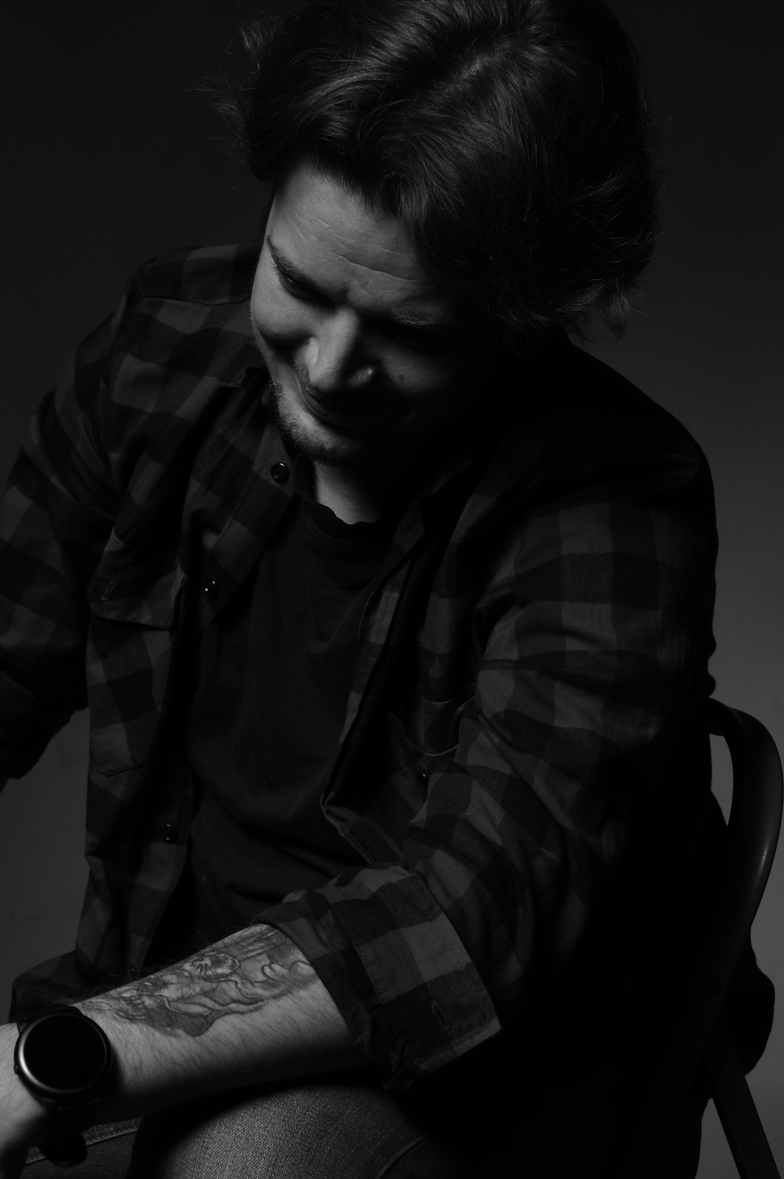 Мужская портрет в фотостудии