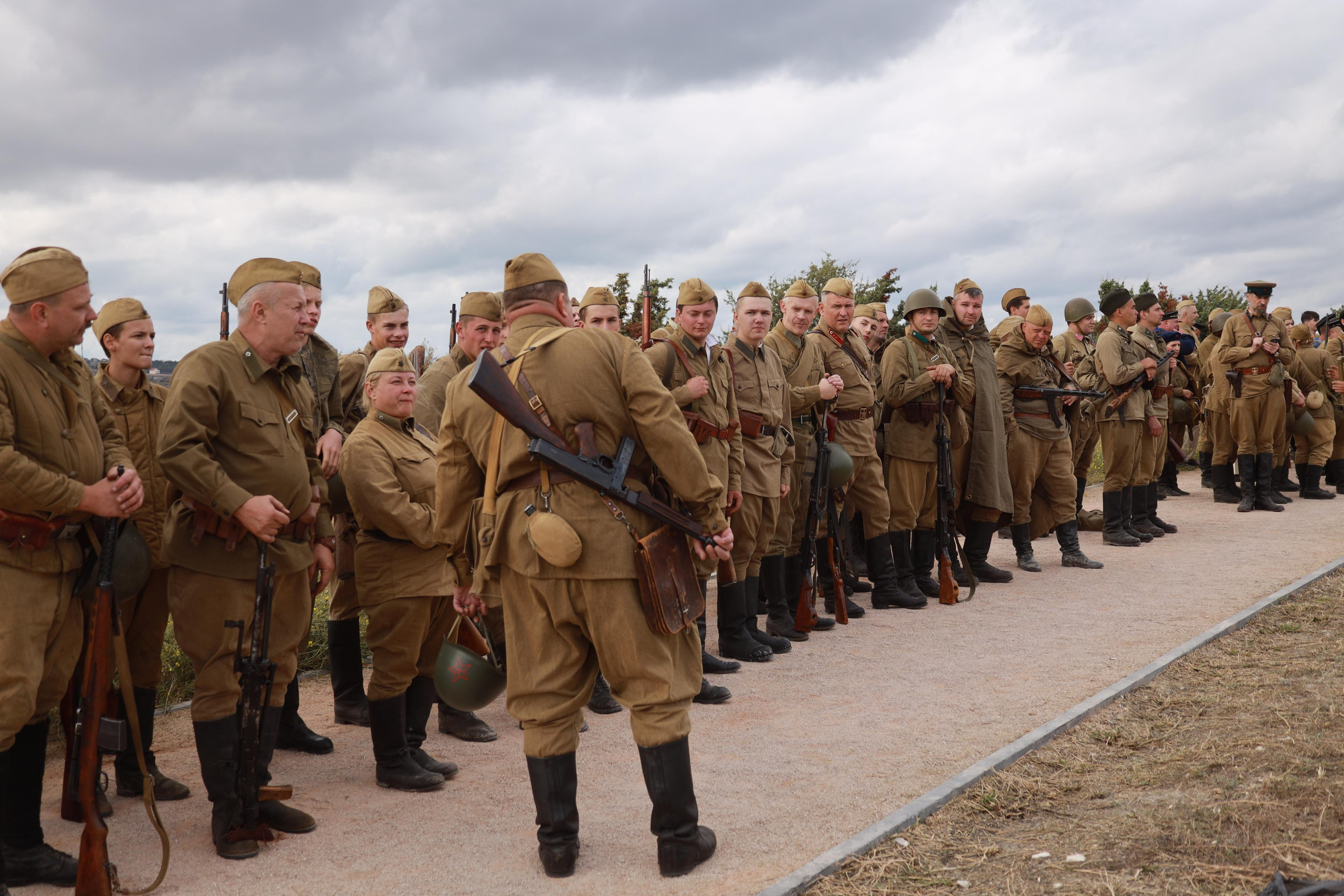 КРЫМСКИЙ ВОЕННО-ИСТОРИЧЕСКИЙ ФЕСТИВАЛЬ на Федюхиных высотах. Свадебный и портретный фотограф Ростислав Выхрыстюк