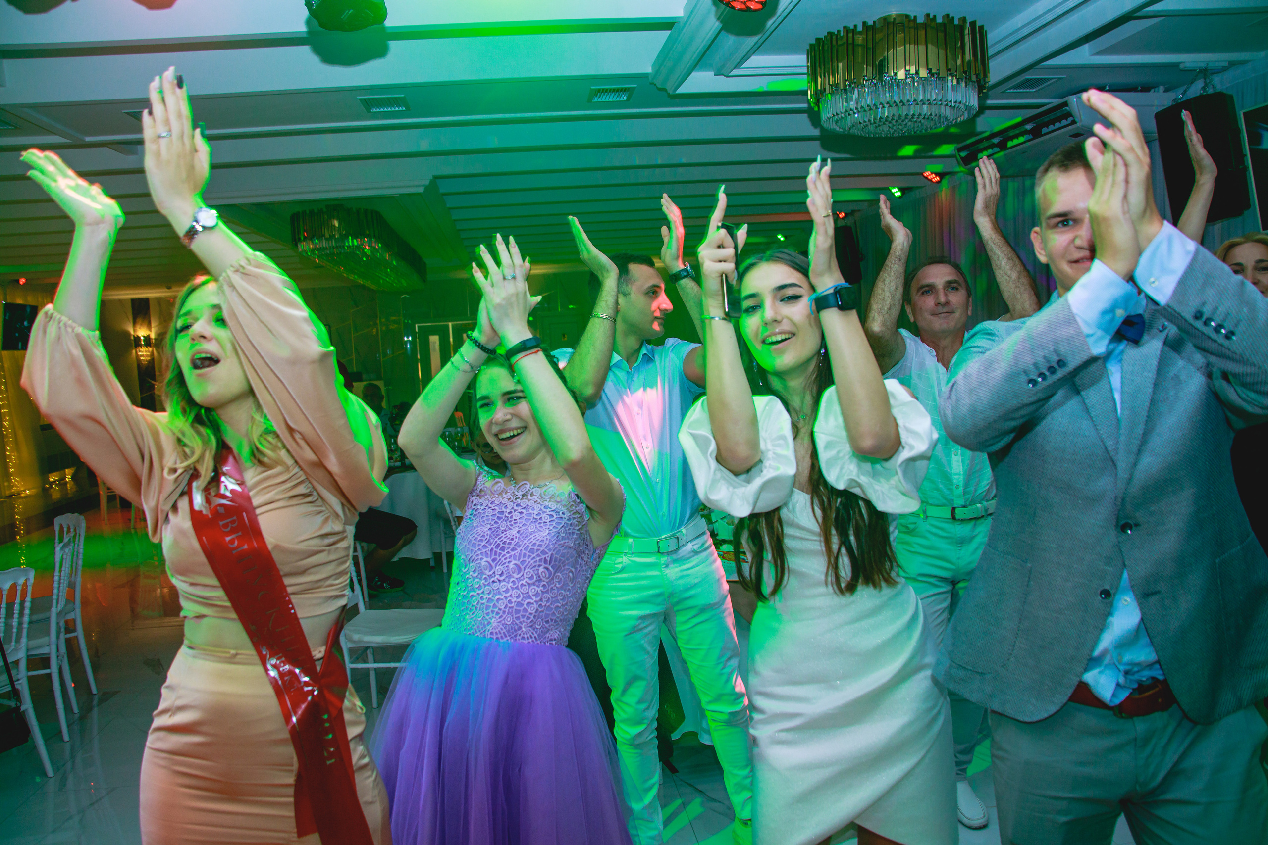 Фотосъёмка выпуска 2021, 48 школа 11 класс. Свадебный и портретный фотограф Ростислав Выхрыстюк