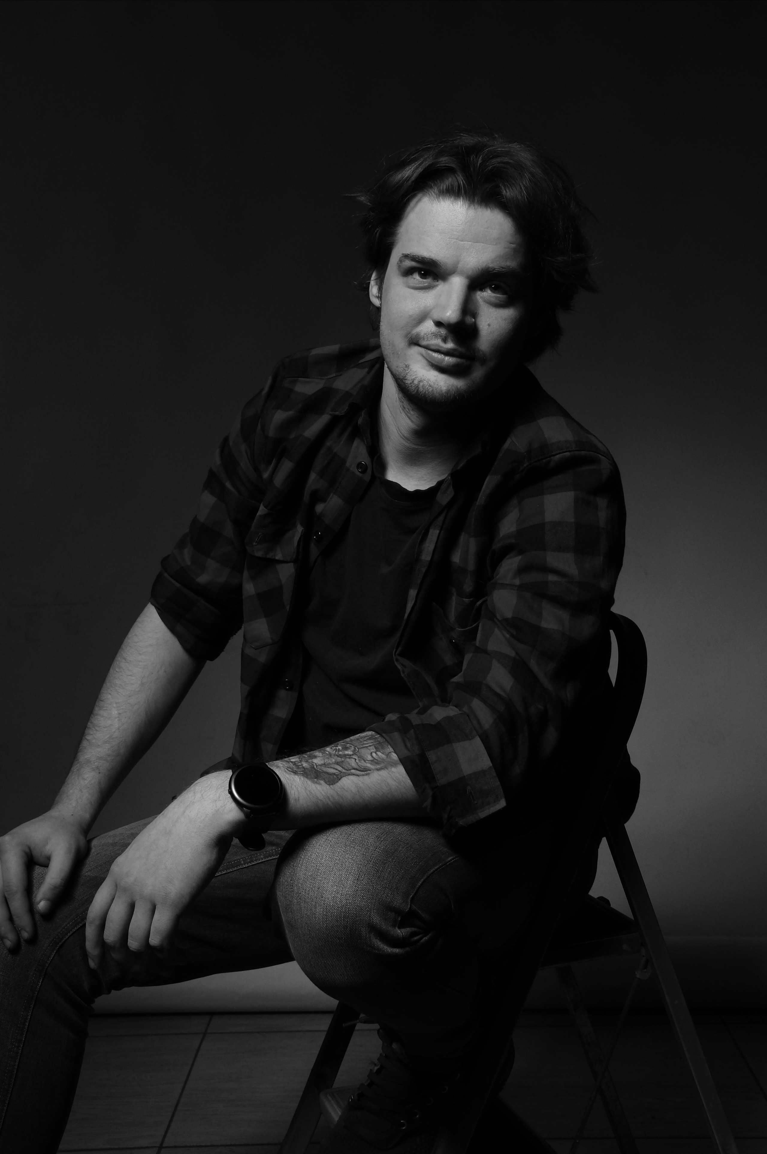 Мужская портрет в фотостудии