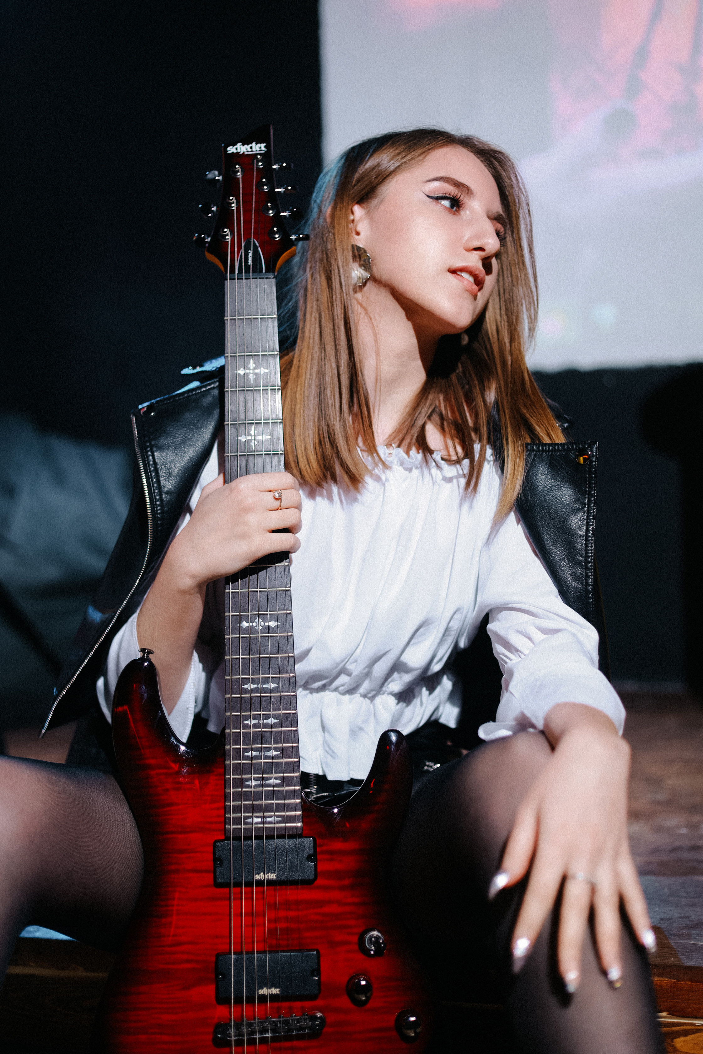 Фотосессия девушки с гитарой