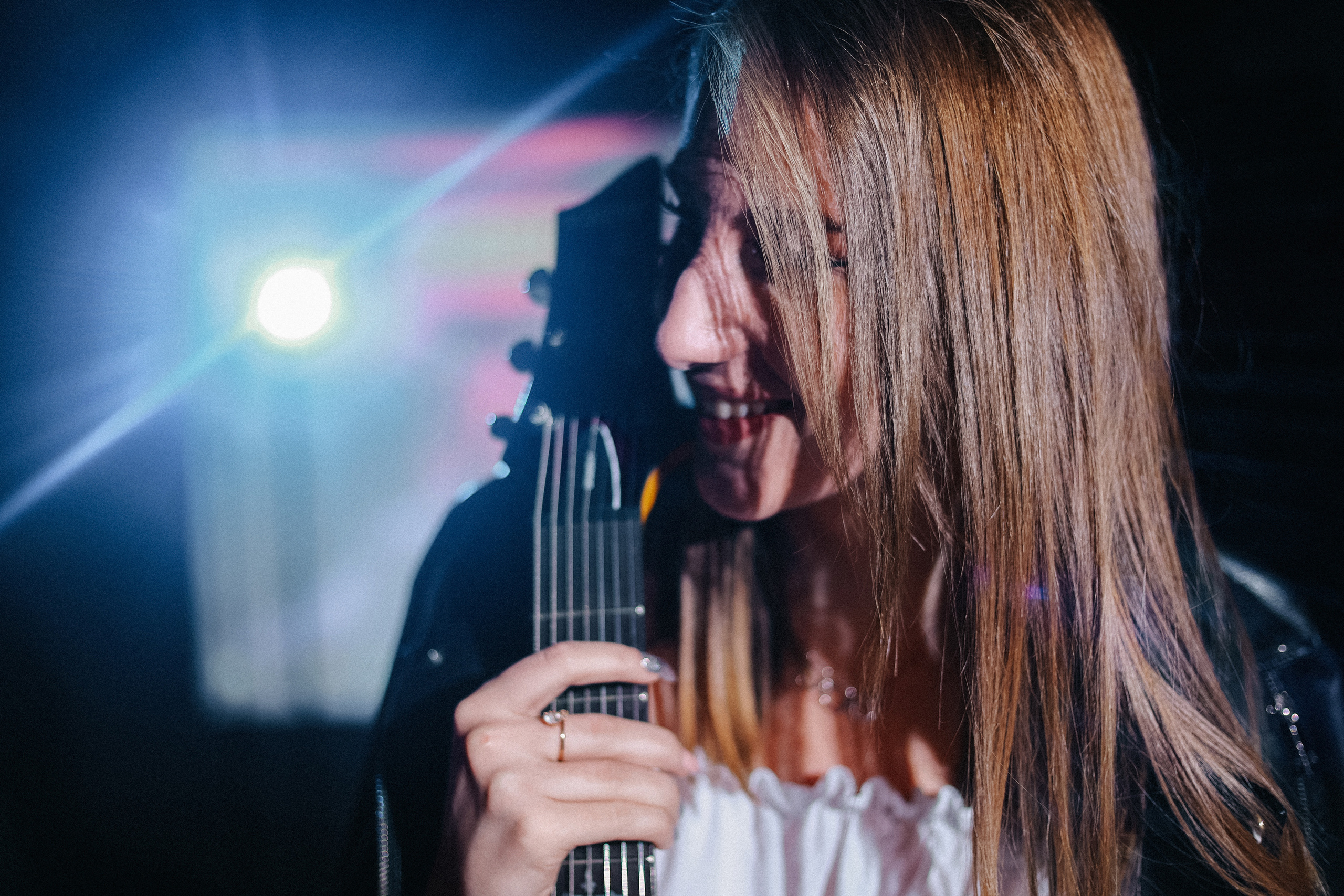 Фотосессия девушки в баре, в Севастополе