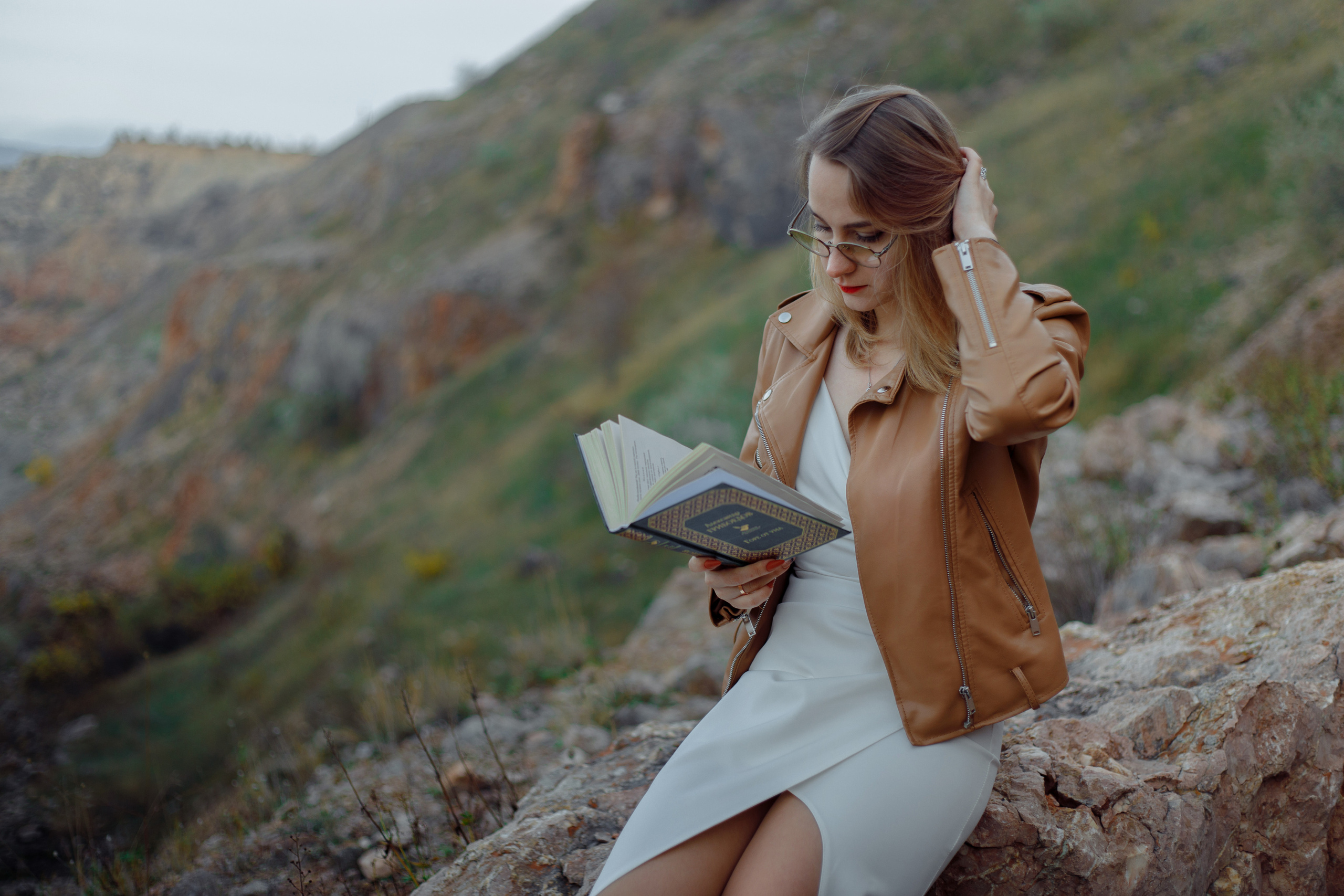 Фотосессия с книгой