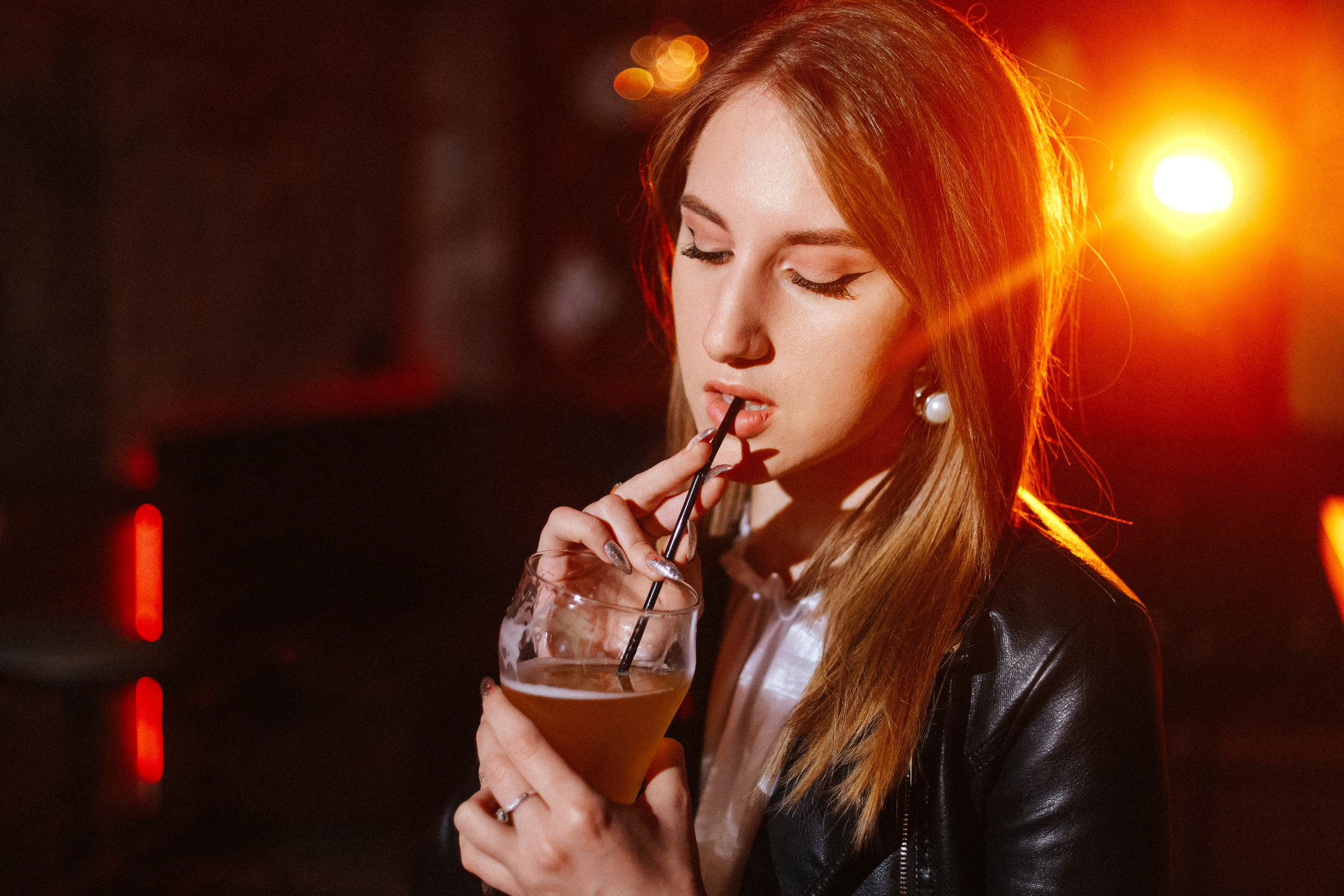 Фотосъёмка в баре. Свадебный и портретный фотограф Ростислав Выхрыстюк