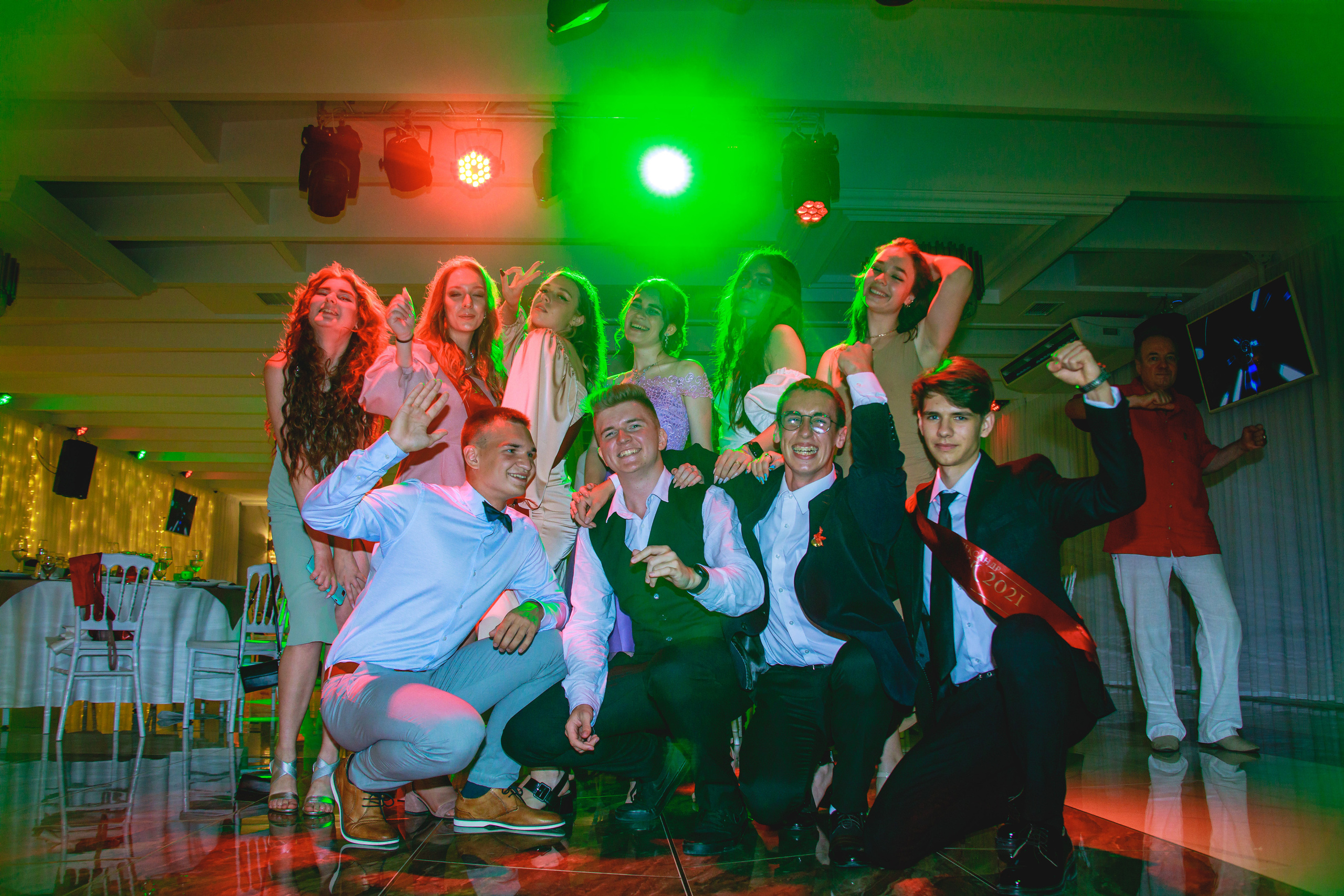 Фотосъёмка выпуска 2021, 48 школа 11 класс. Свадебный и портретный фотограф Ростислав Выхрыстюк