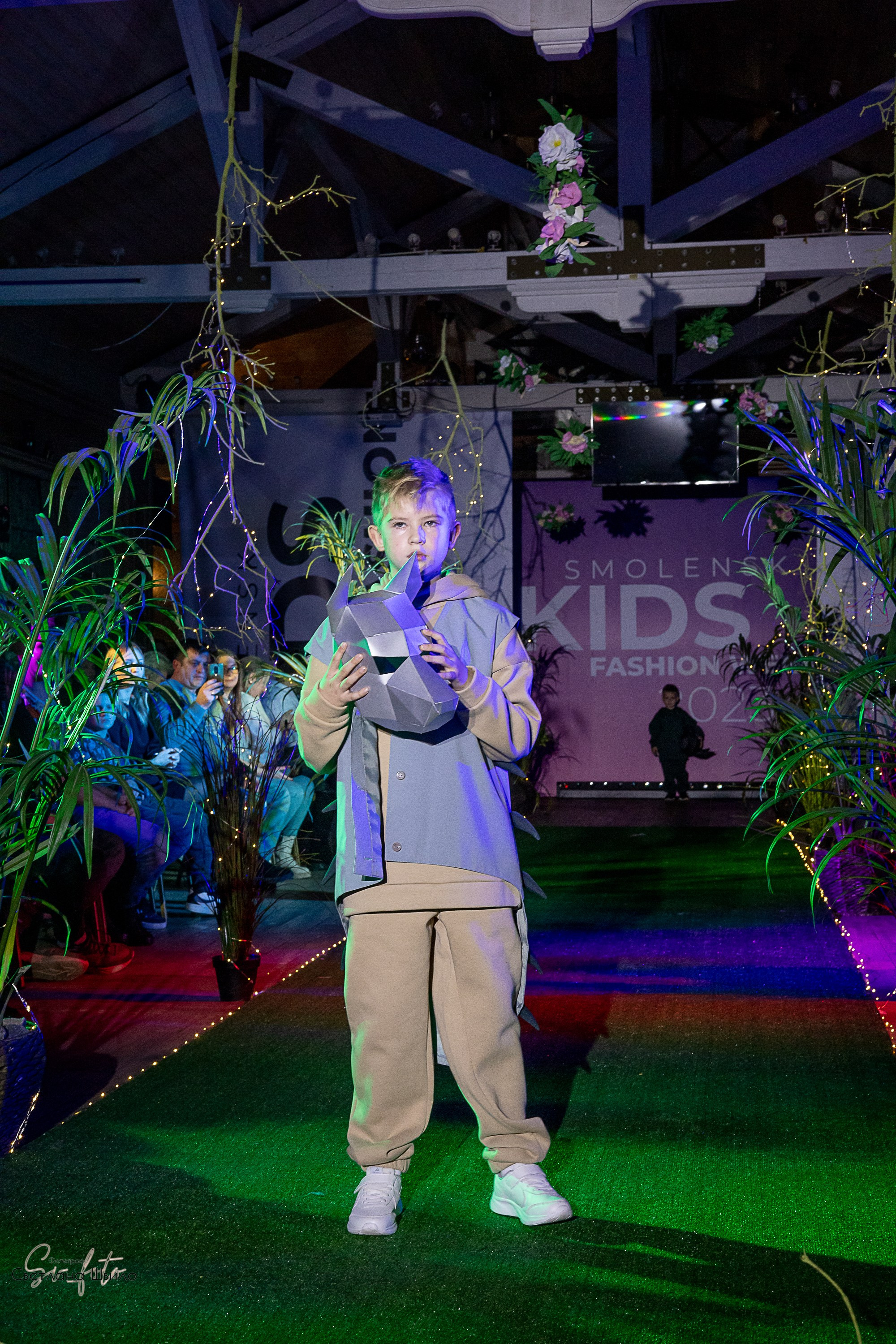 Smolensk Fashion Week_показы_ДЕНЬ 3_ФИНАЛ_Алиса в стране чудес. Главная