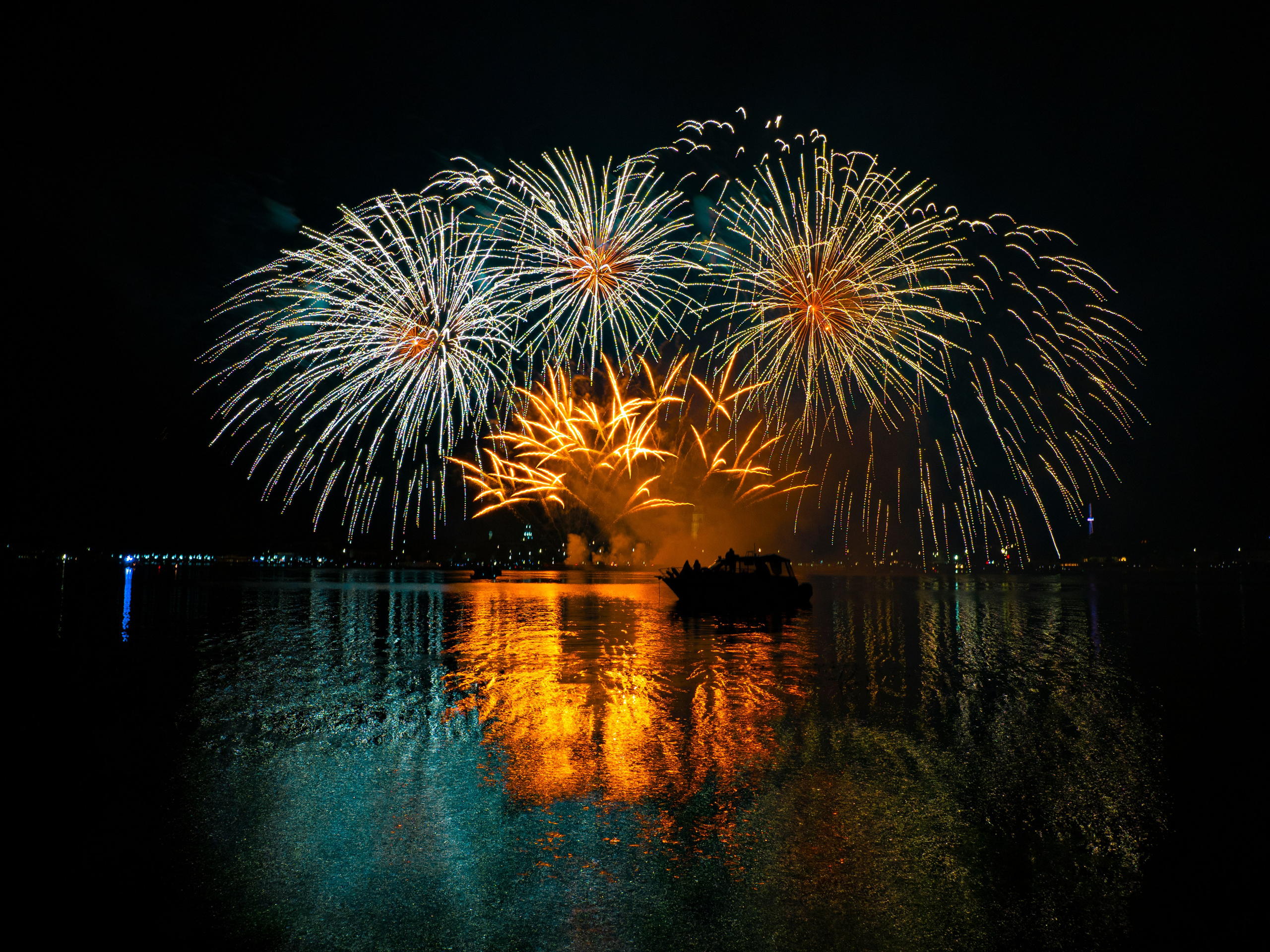 Фестиваль фейерверков «Серебряная ладья». Главная