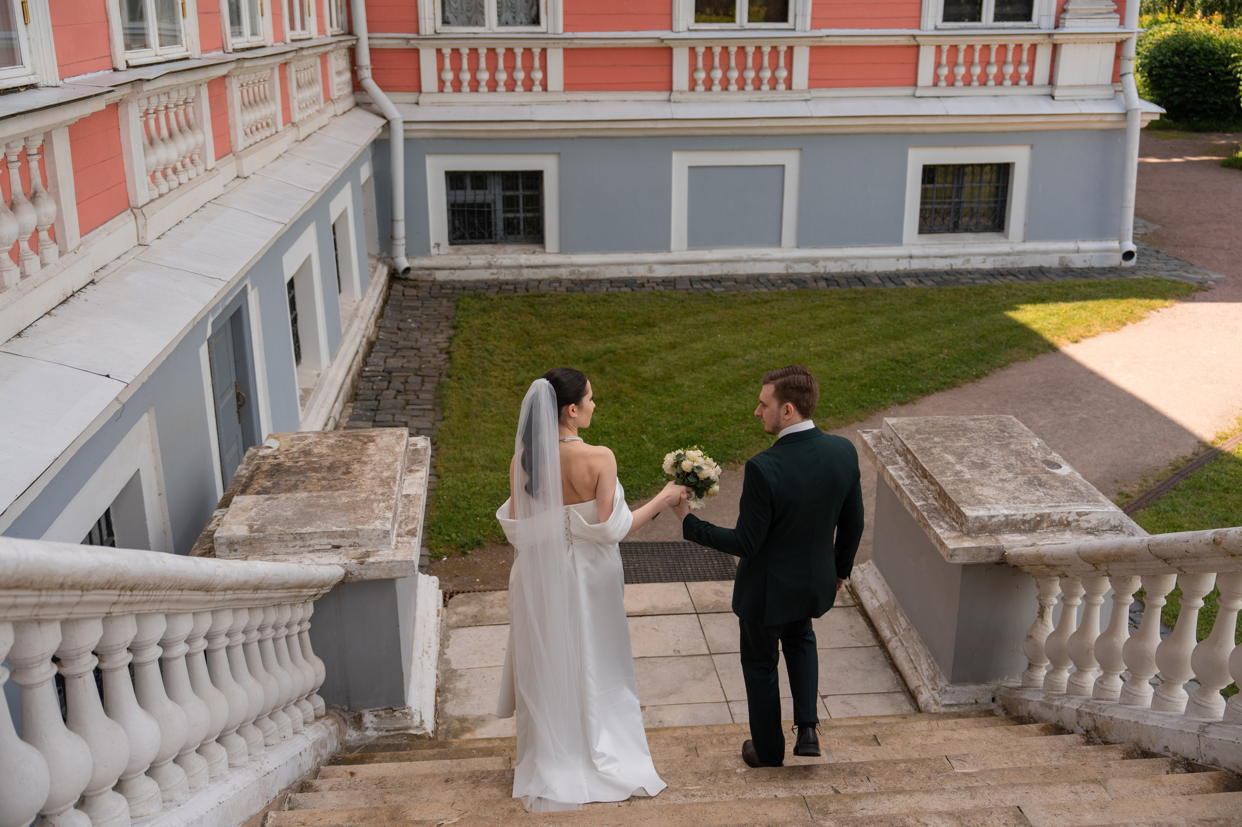 Влад и Илина в Кусково. Свадебный фотограф в Москве Анна Полушина