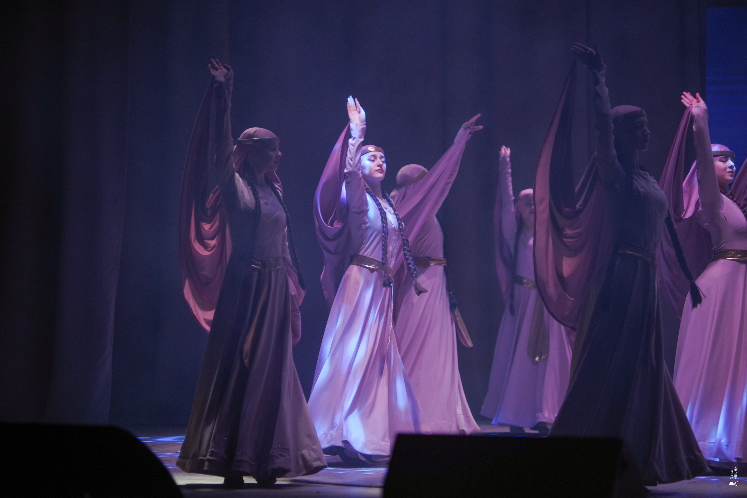 Танцы в Хоби. Портретный фотограф Денис Милютин