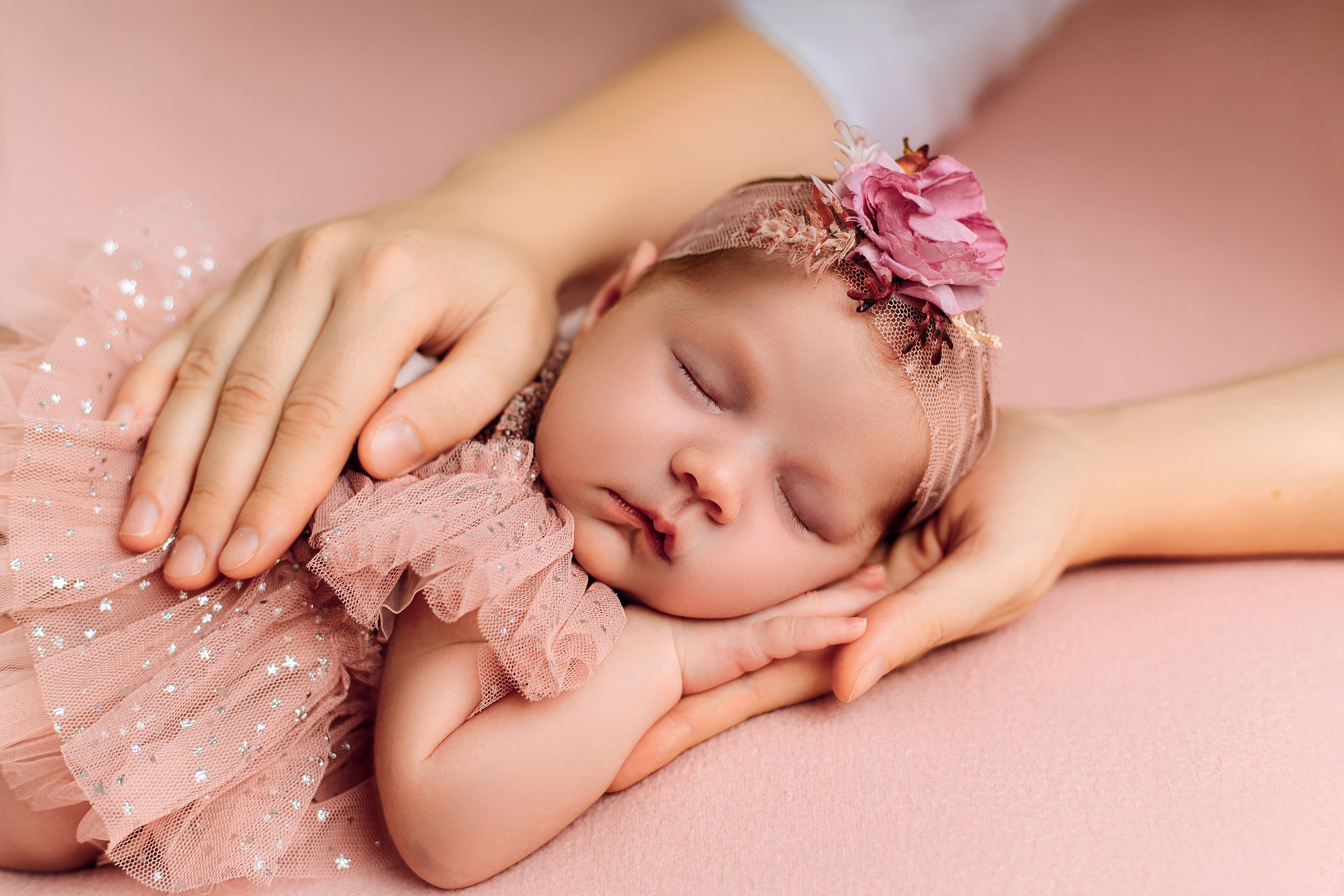 Новорожденные малыши. Фотограф беременных и новорожденных Егармина Валентина